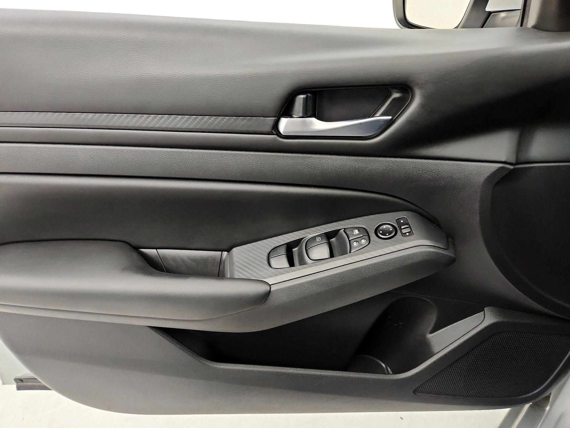 Thumbnail: 2021 Nissan Altima - 12