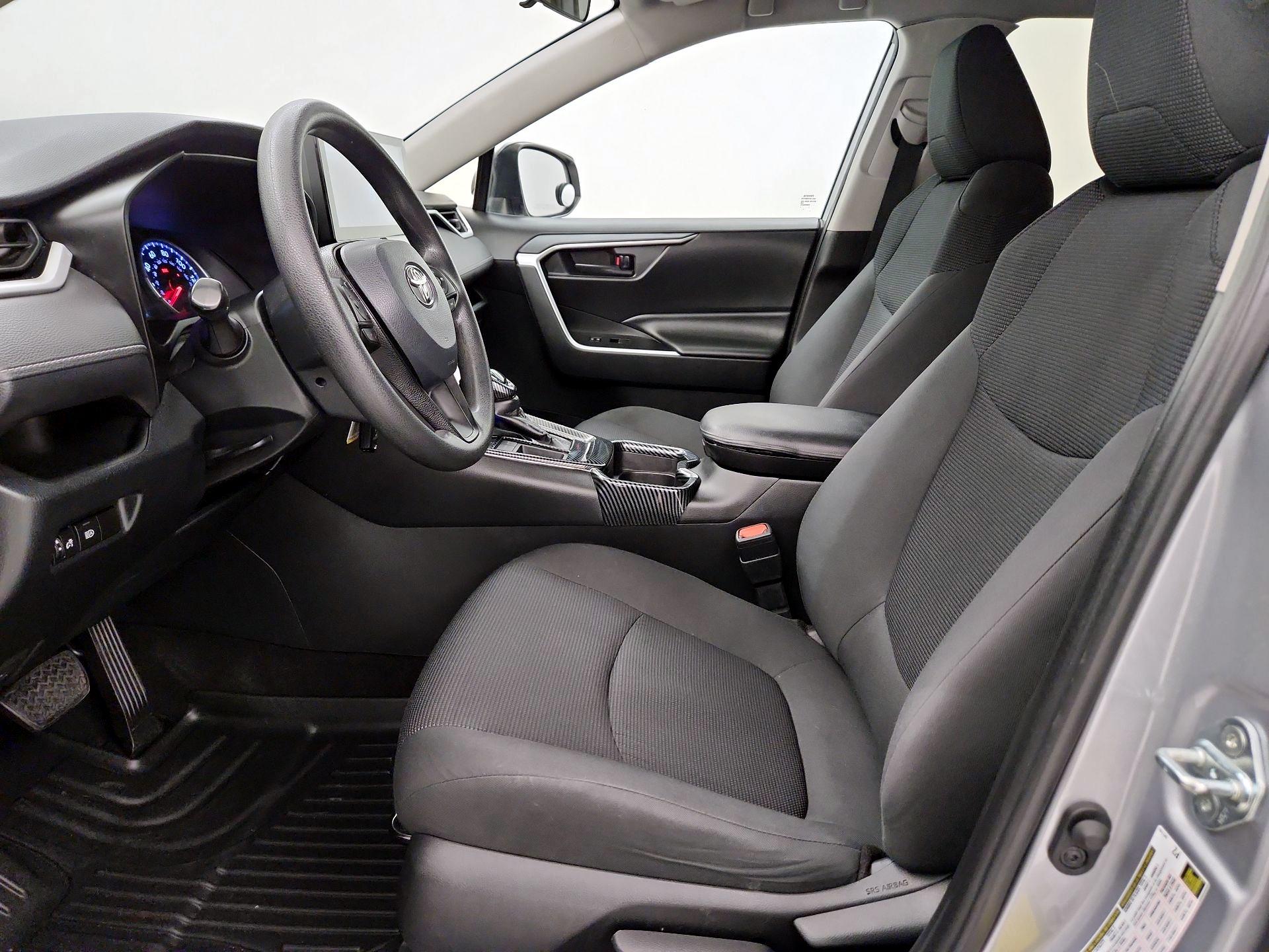 Thumbnail: 2019 Toyota RAV4 - 11