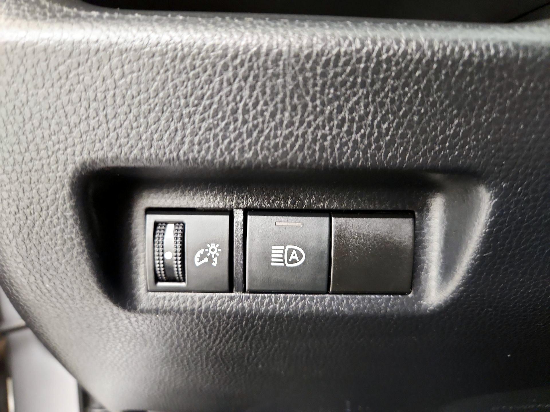 Thumbnail: 2019 Toyota RAV4 - 13