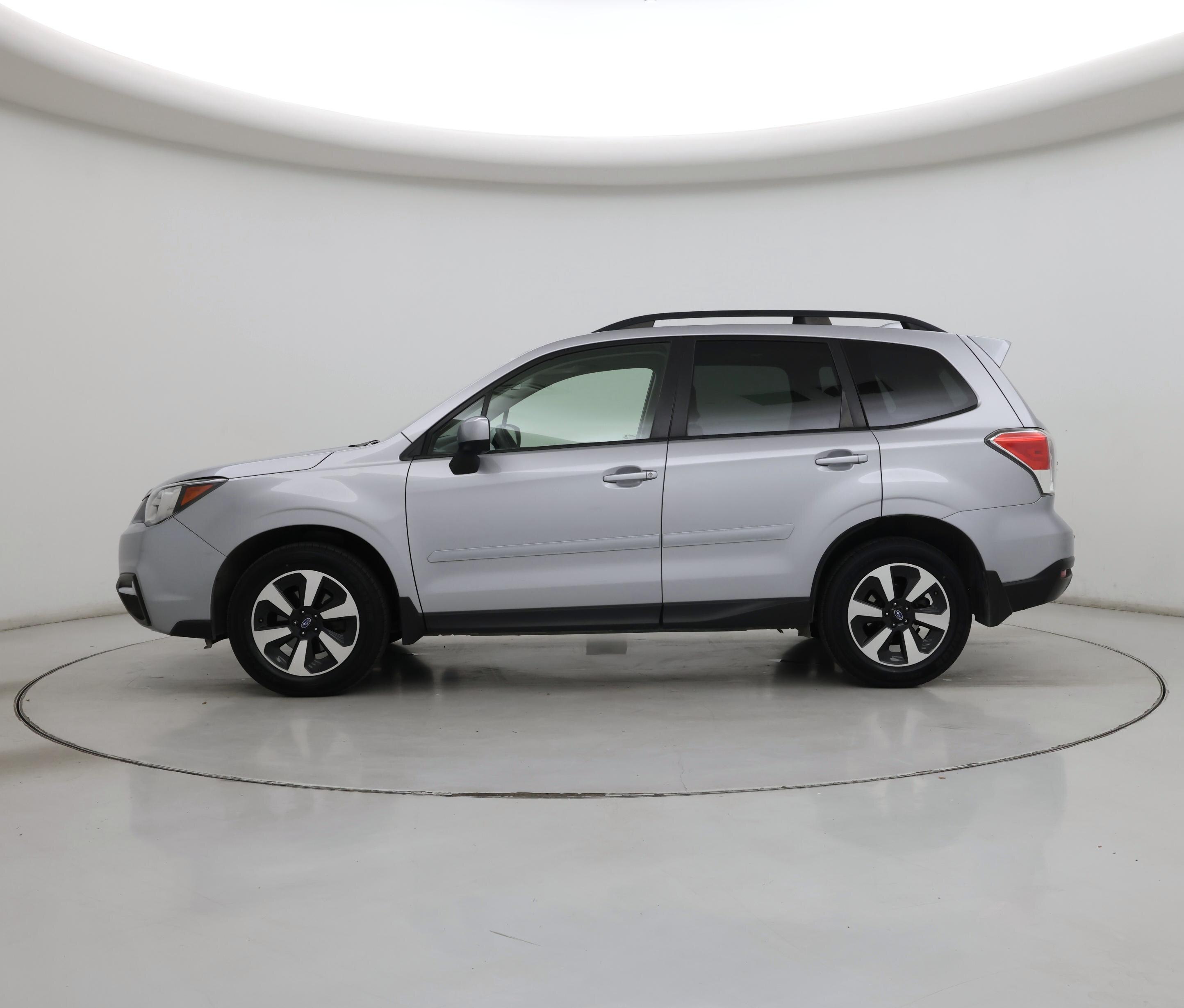 Thumbnail: 2018 Subaru Forester - 3