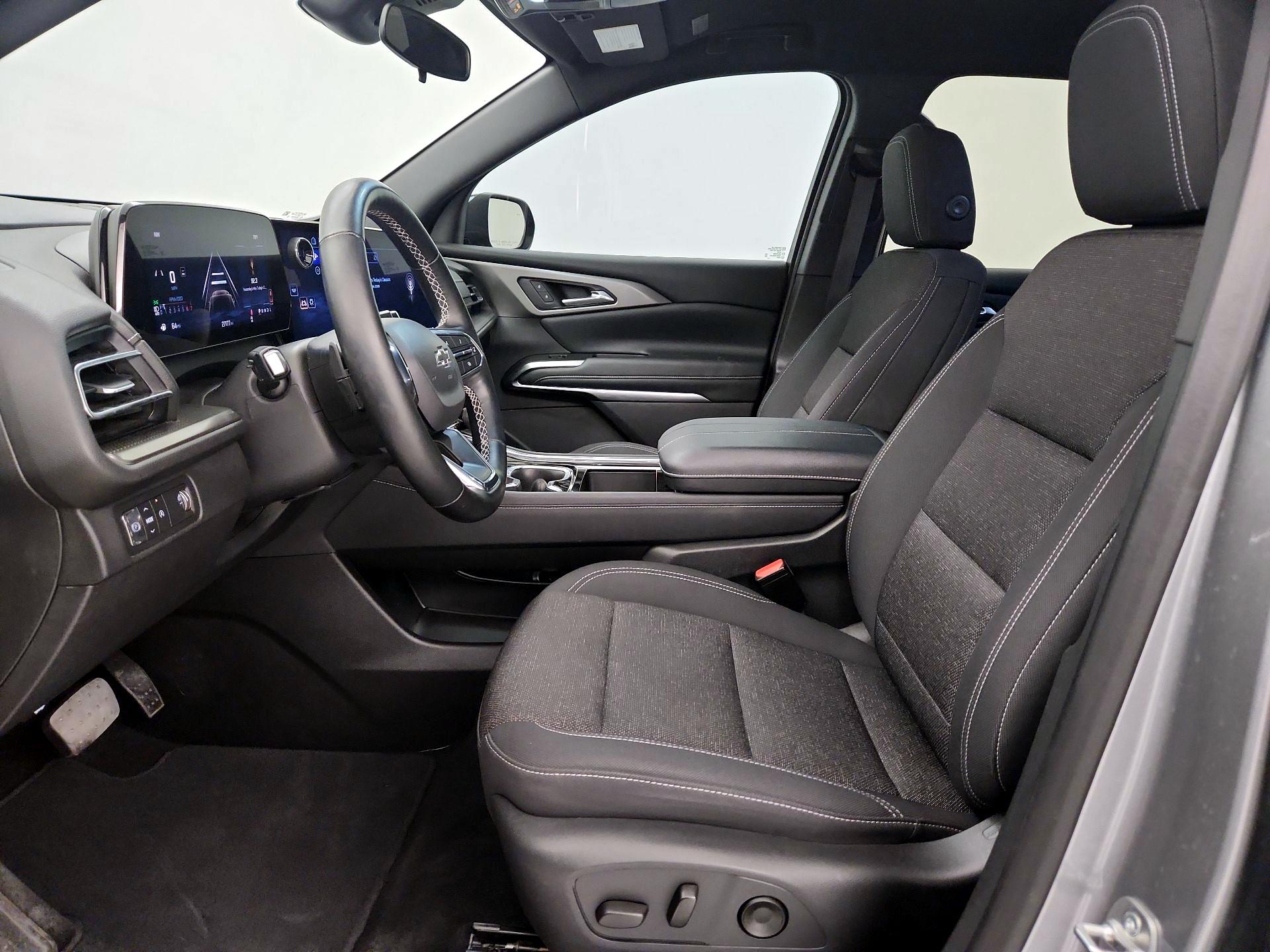 Thumbnail: 2025 Chevrolet Traverse - 11