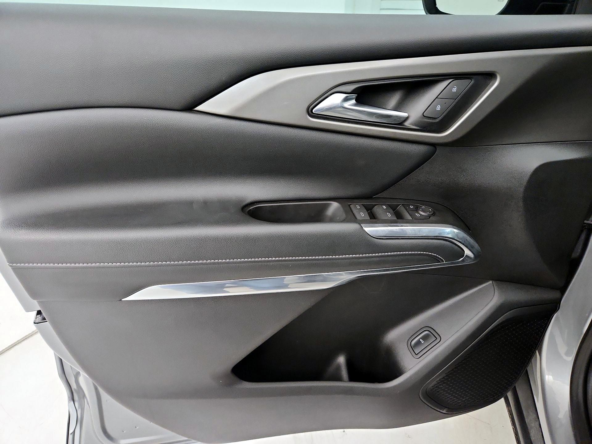 Thumbnail: 2025 Chevrolet Traverse - 12