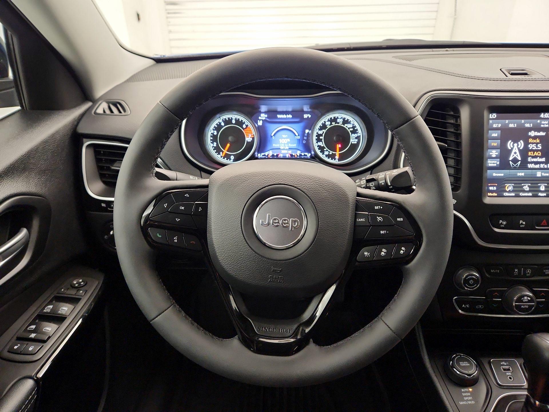 Thumbnail: 2023 Jeep Cherokee - 10