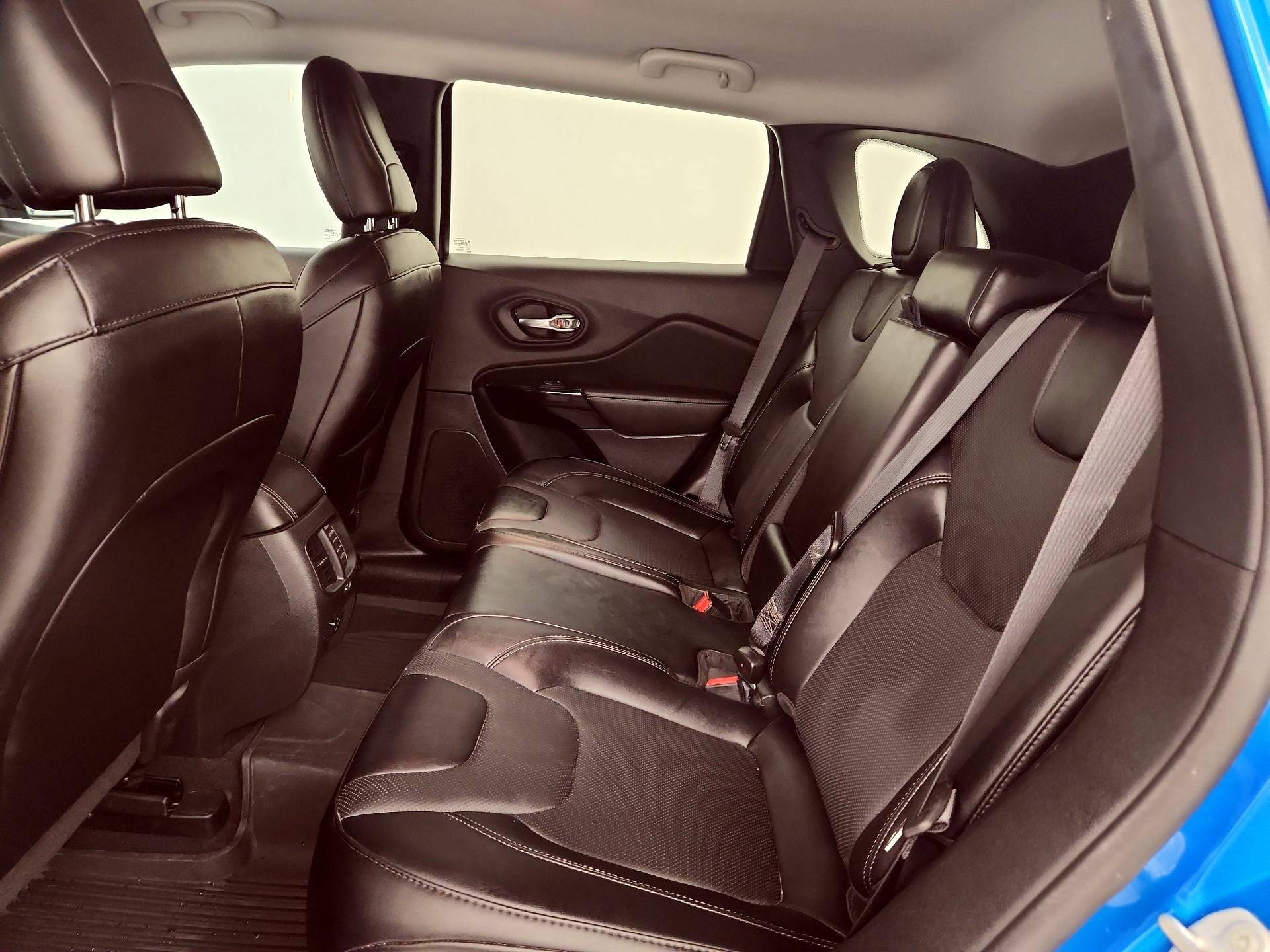 Thumbnail: 2023 Jeep Cherokee - 20