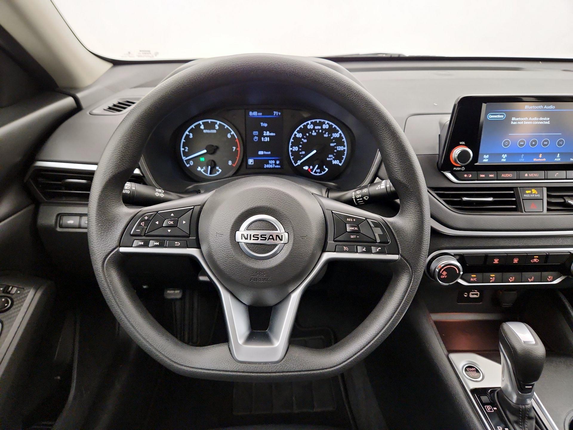 Thumbnail: 2021 Nissan Altima - 10