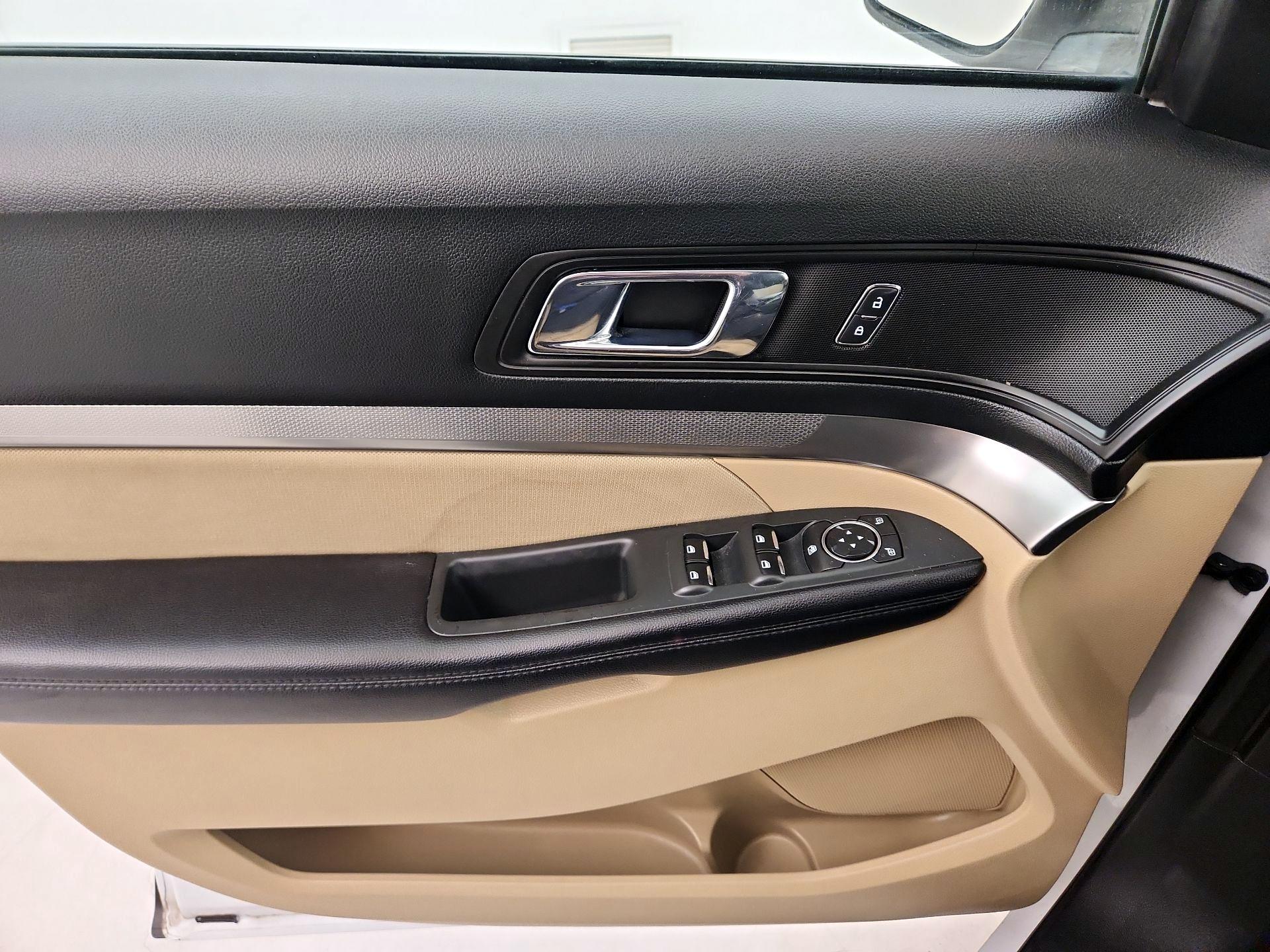 Thumbnail: 2017 Ford Explorer - 12