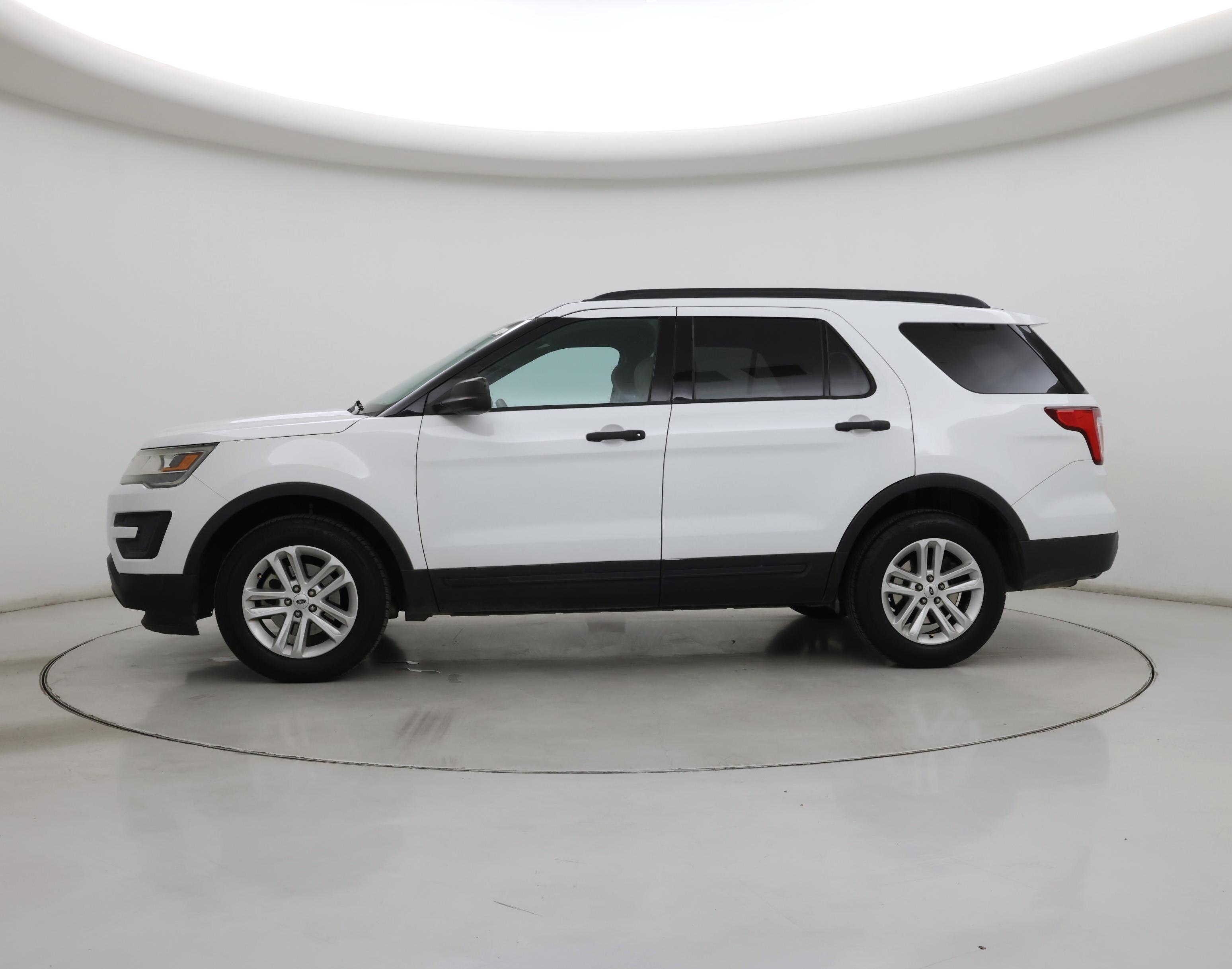 Thumbnail: 2017 Ford Explorer - 3