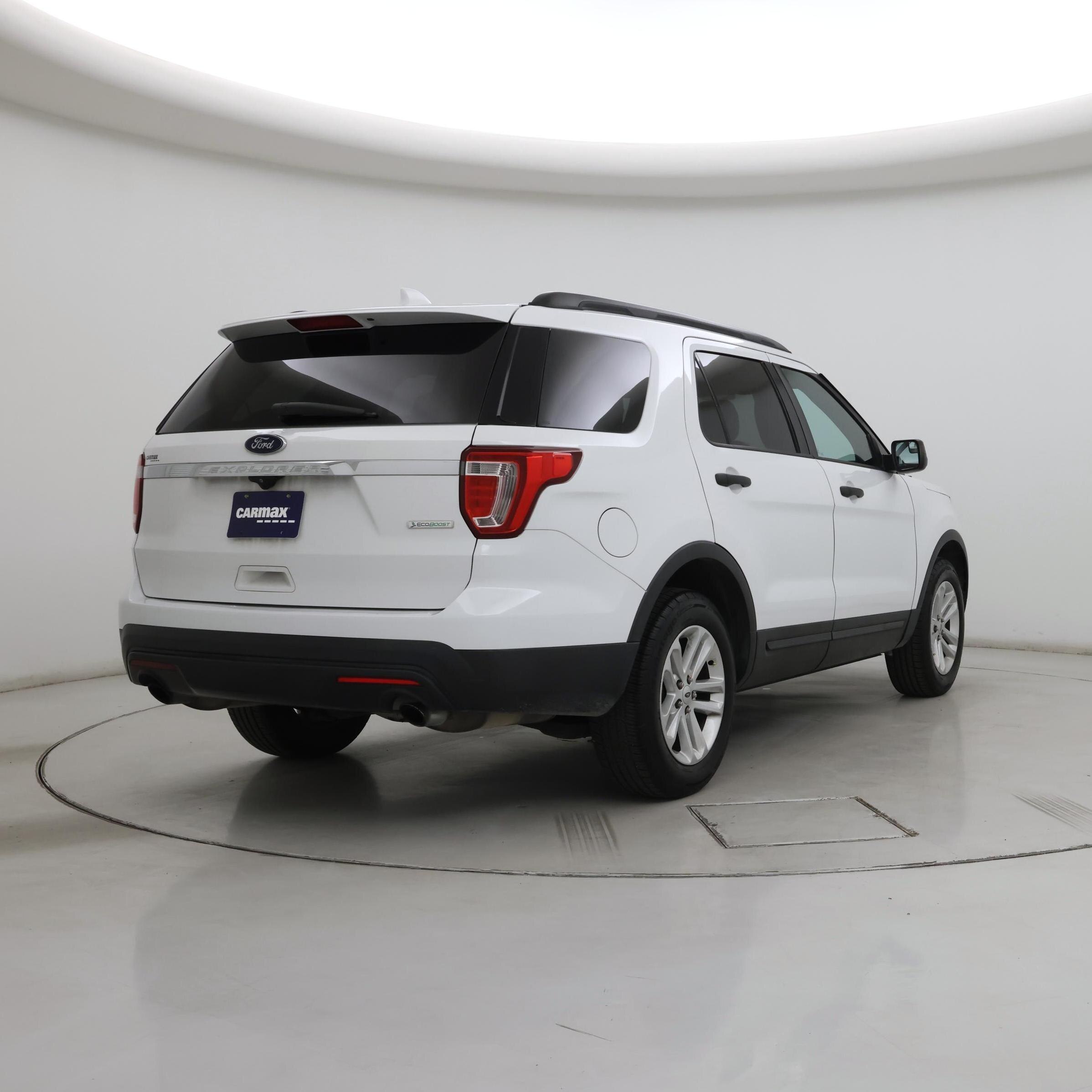 Thumbnail: 2017 Ford Explorer - 8