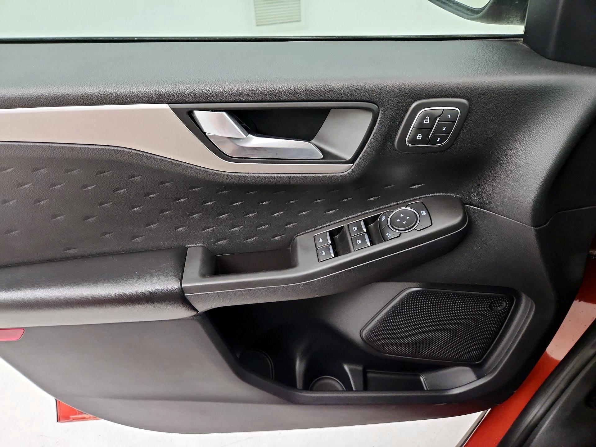 Thumbnail: 2020 Ford Escape - 12