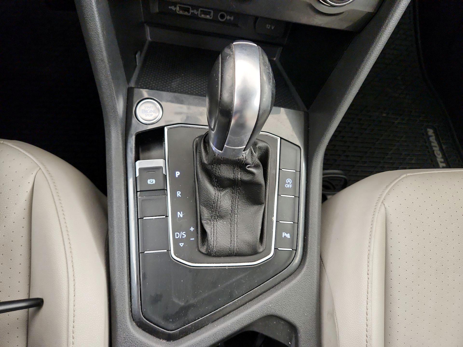 Thumbnail: 2019 Volkswagen Tiguan - 17