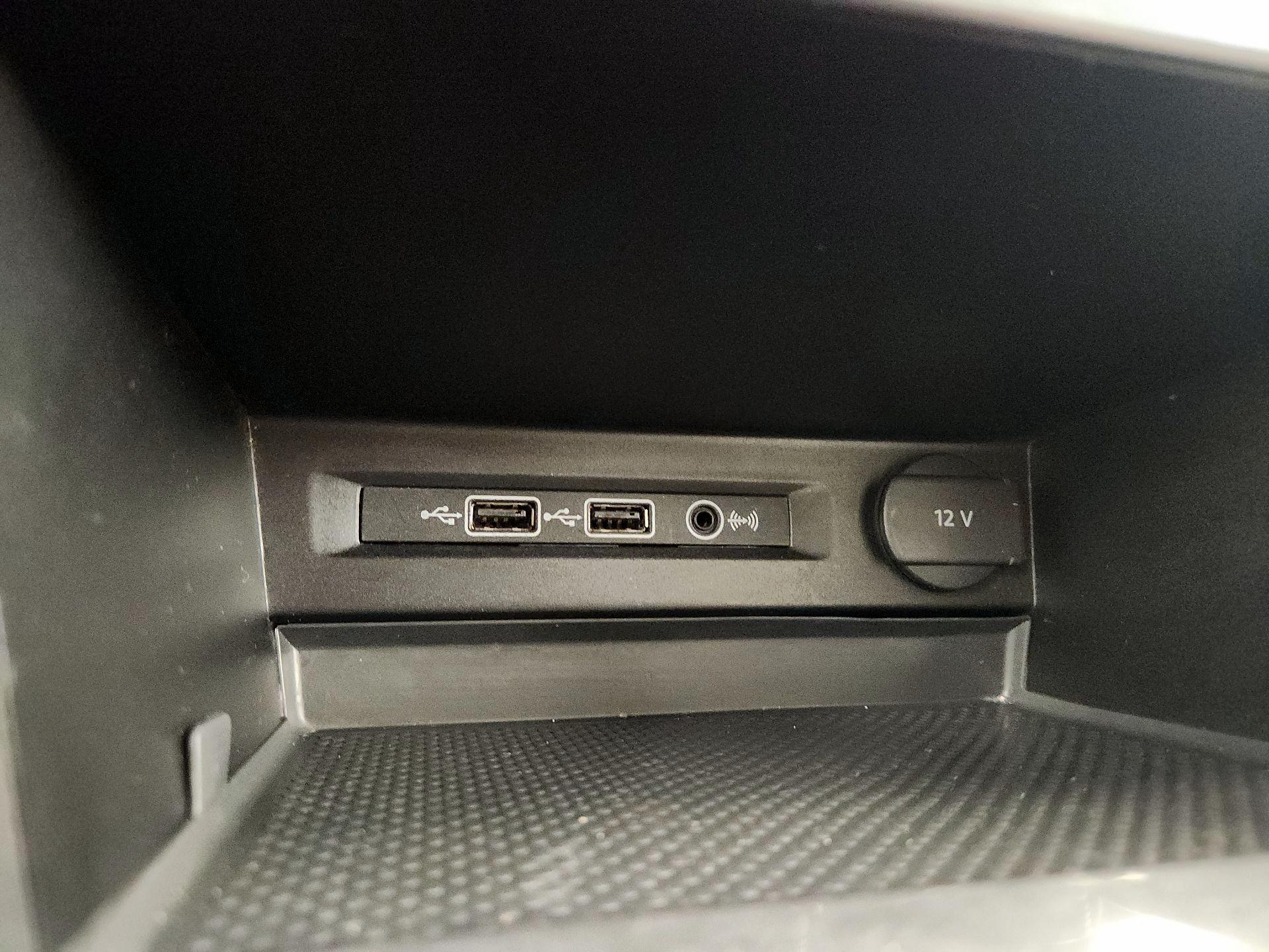 Thumbnail: 2019 Volkswagen Tiguan - 18