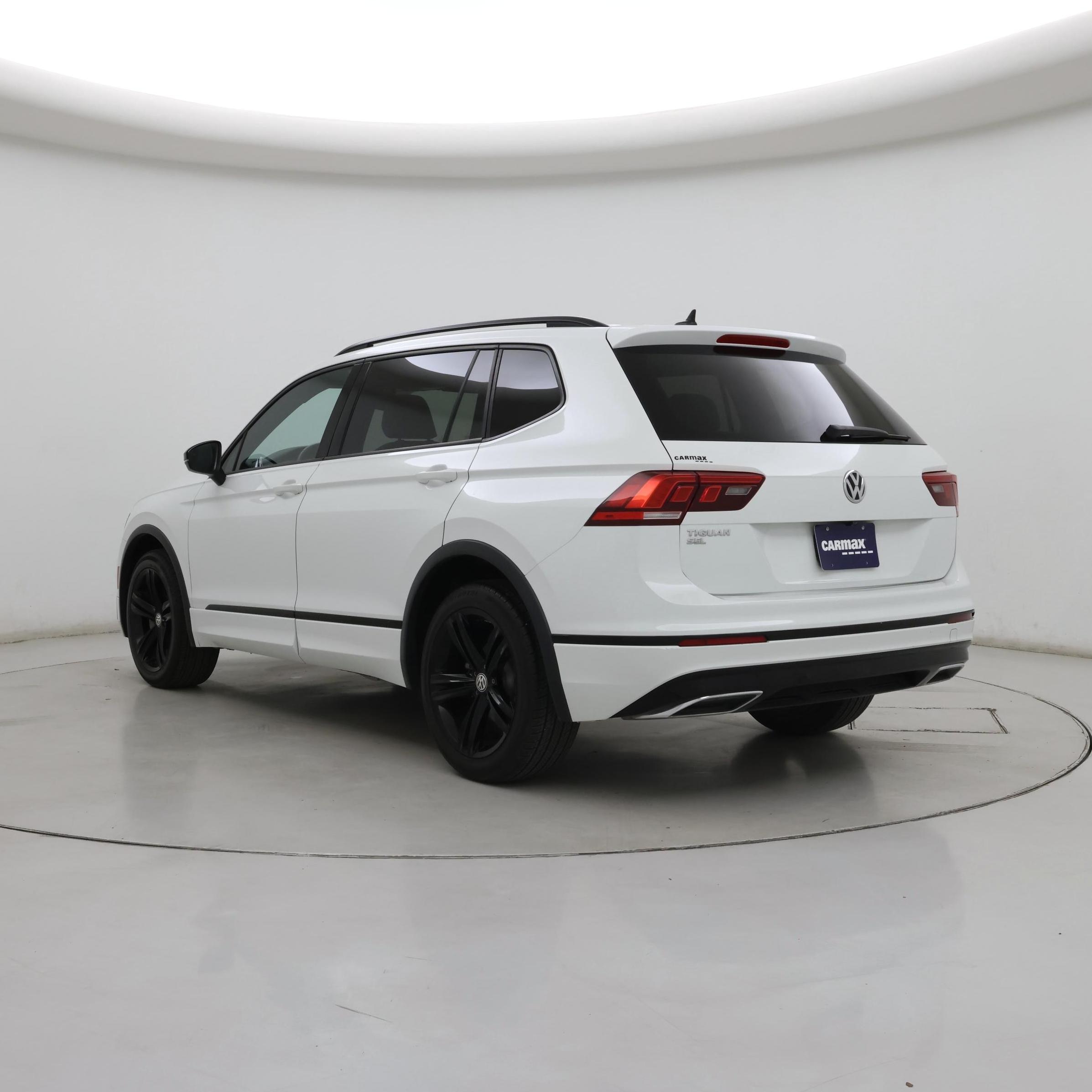 Thumbnail: 2019 Volkswagen Tiguan - 2