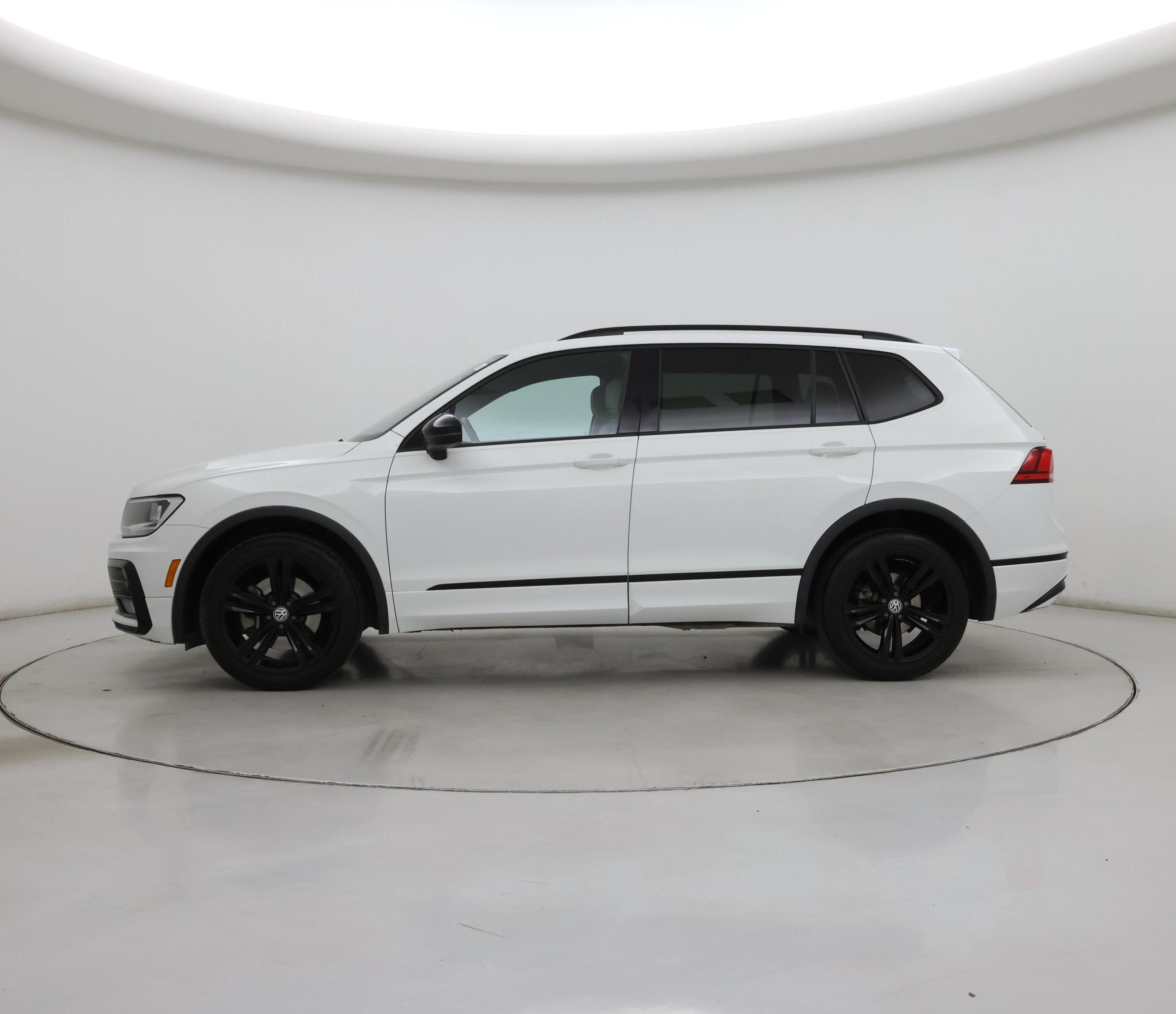 Thumbnail: 2019 Volkswagen Tiguan - 3