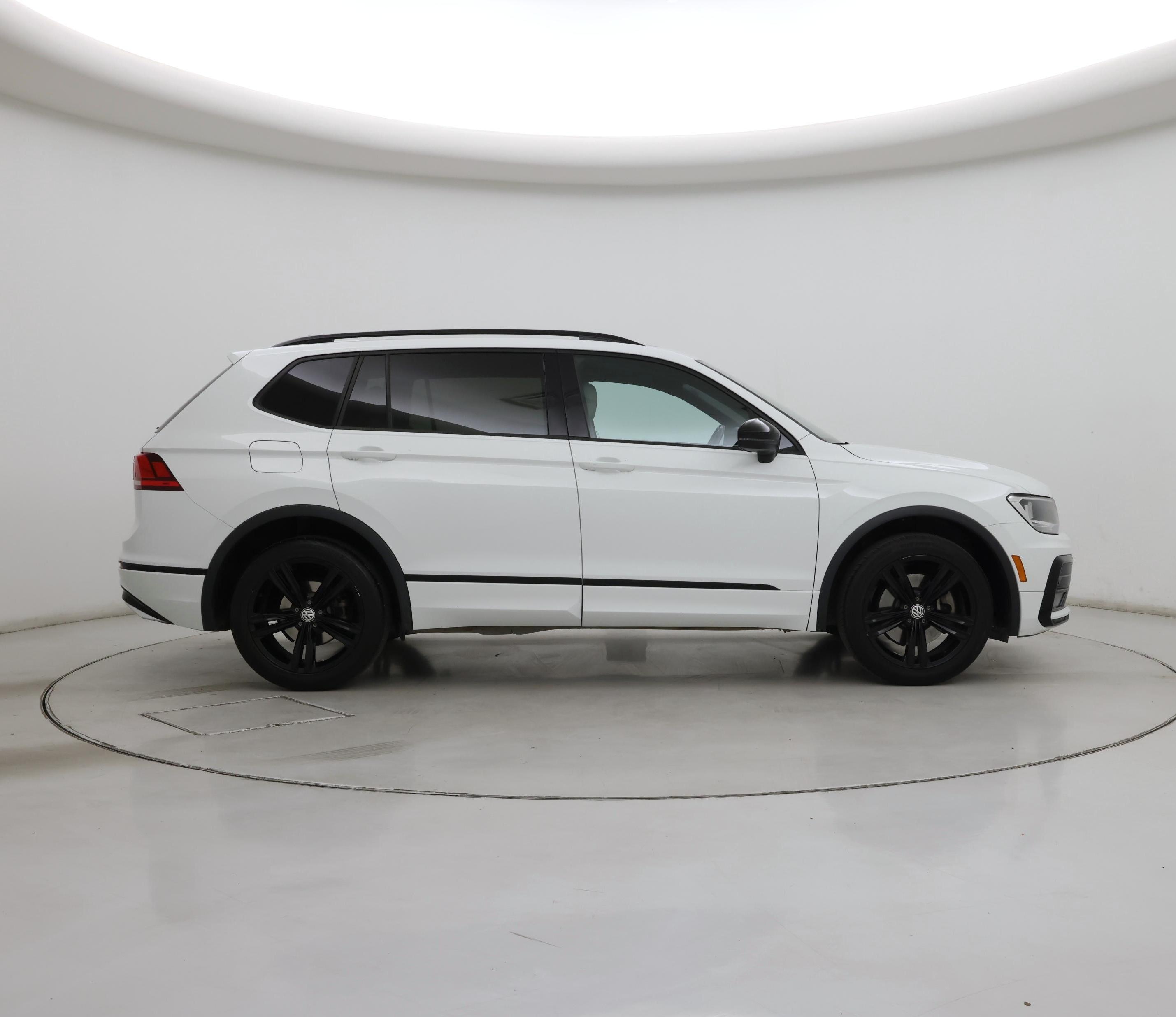 Thumbnail: 2019 Volkswagen Tiguan - 7