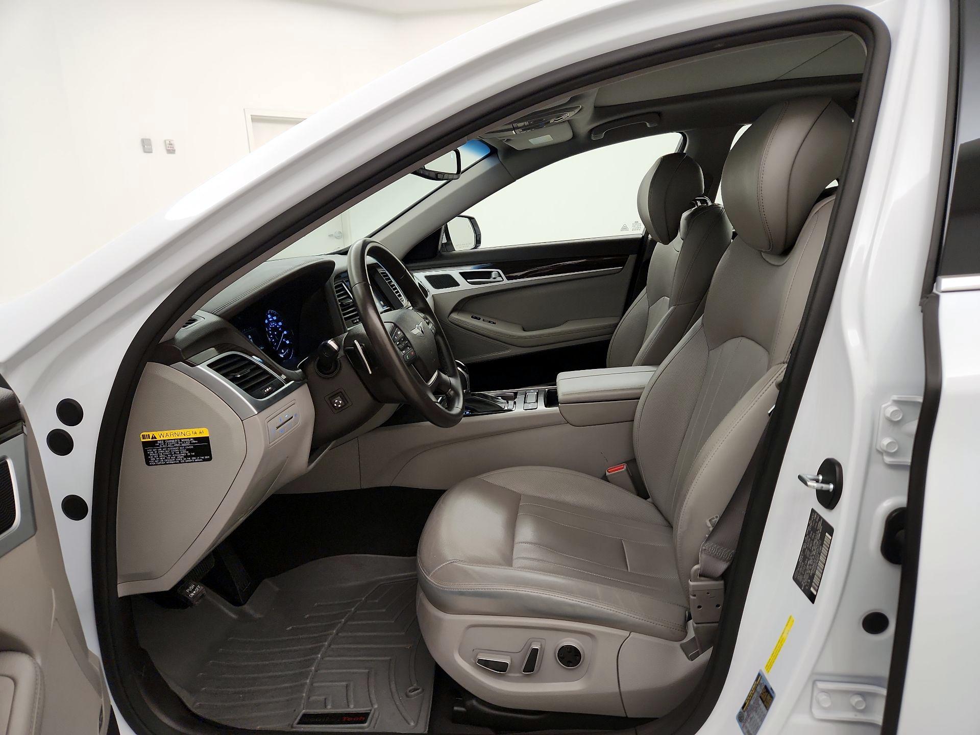 Thumbnail: 2015 Hyundai Genesis - 11