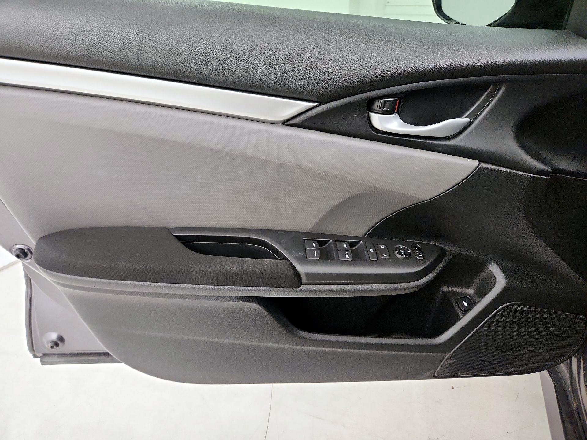 Thumbnail: 2018 Honda Civic - 12