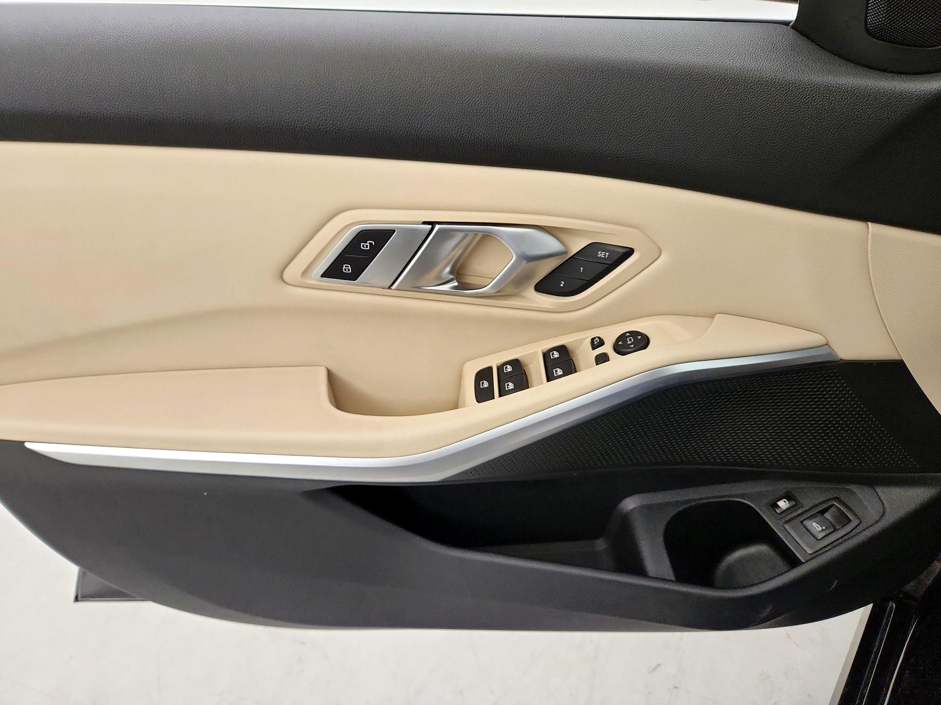 Thumbnail: 2021 BMW 3 Series - 12