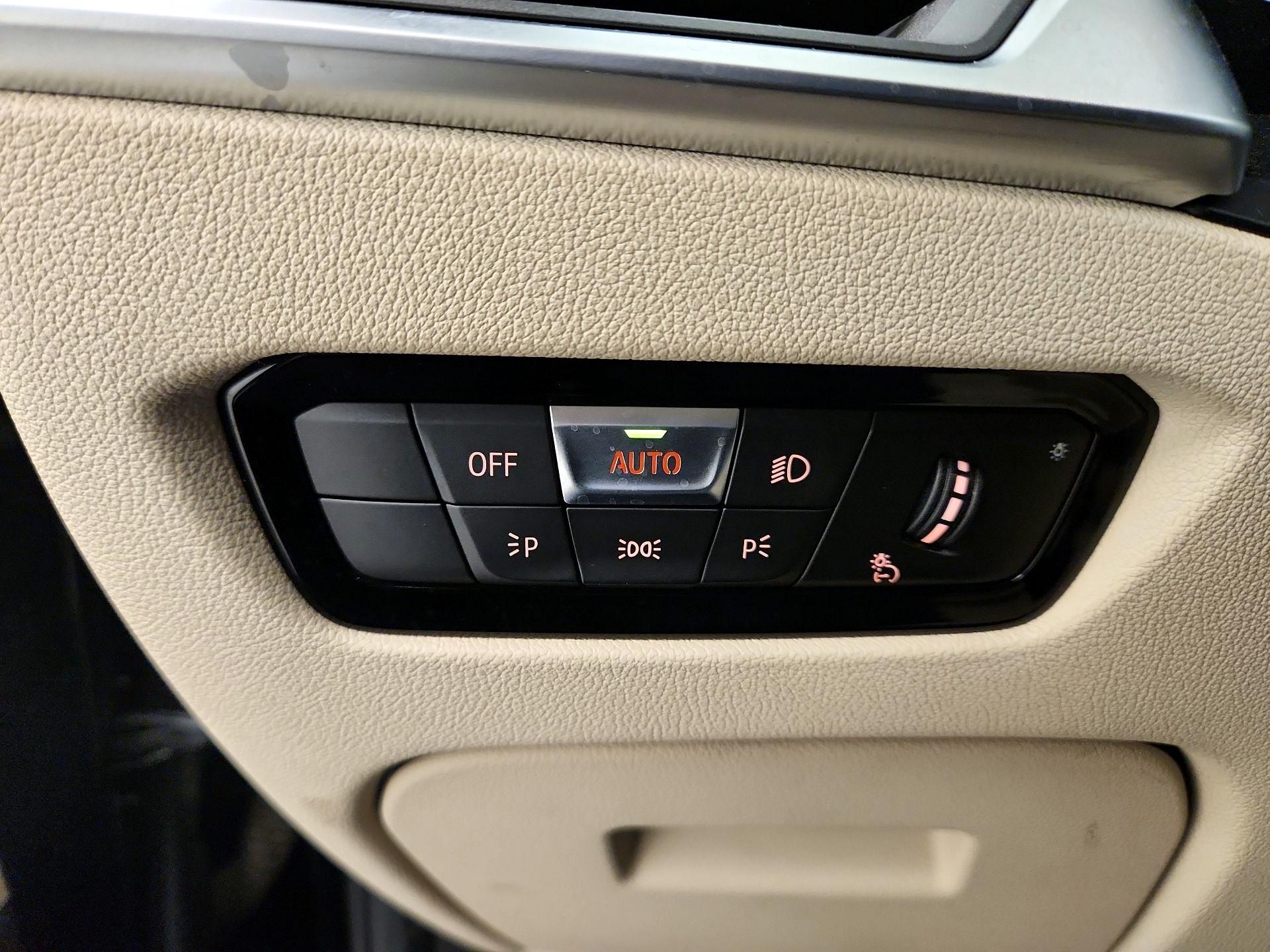 Thumbnail: 2021 BMW 3 Series - 13