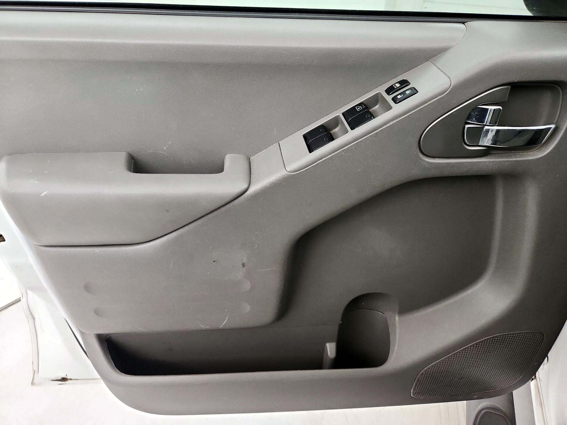 Thumbnail: 2020 Nissan Frontier - 12