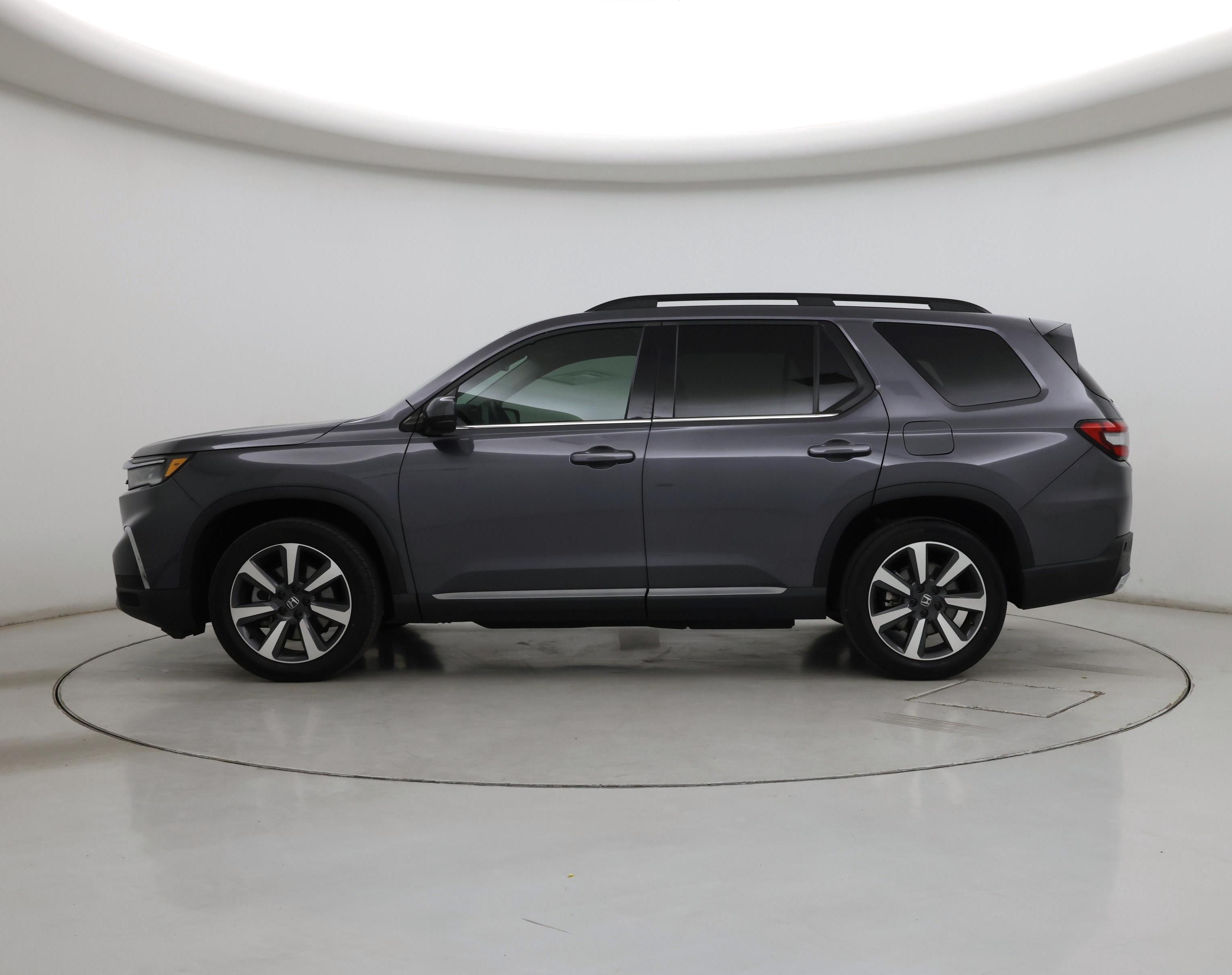 Thumbnail: 2023 Honda Pilot - 3