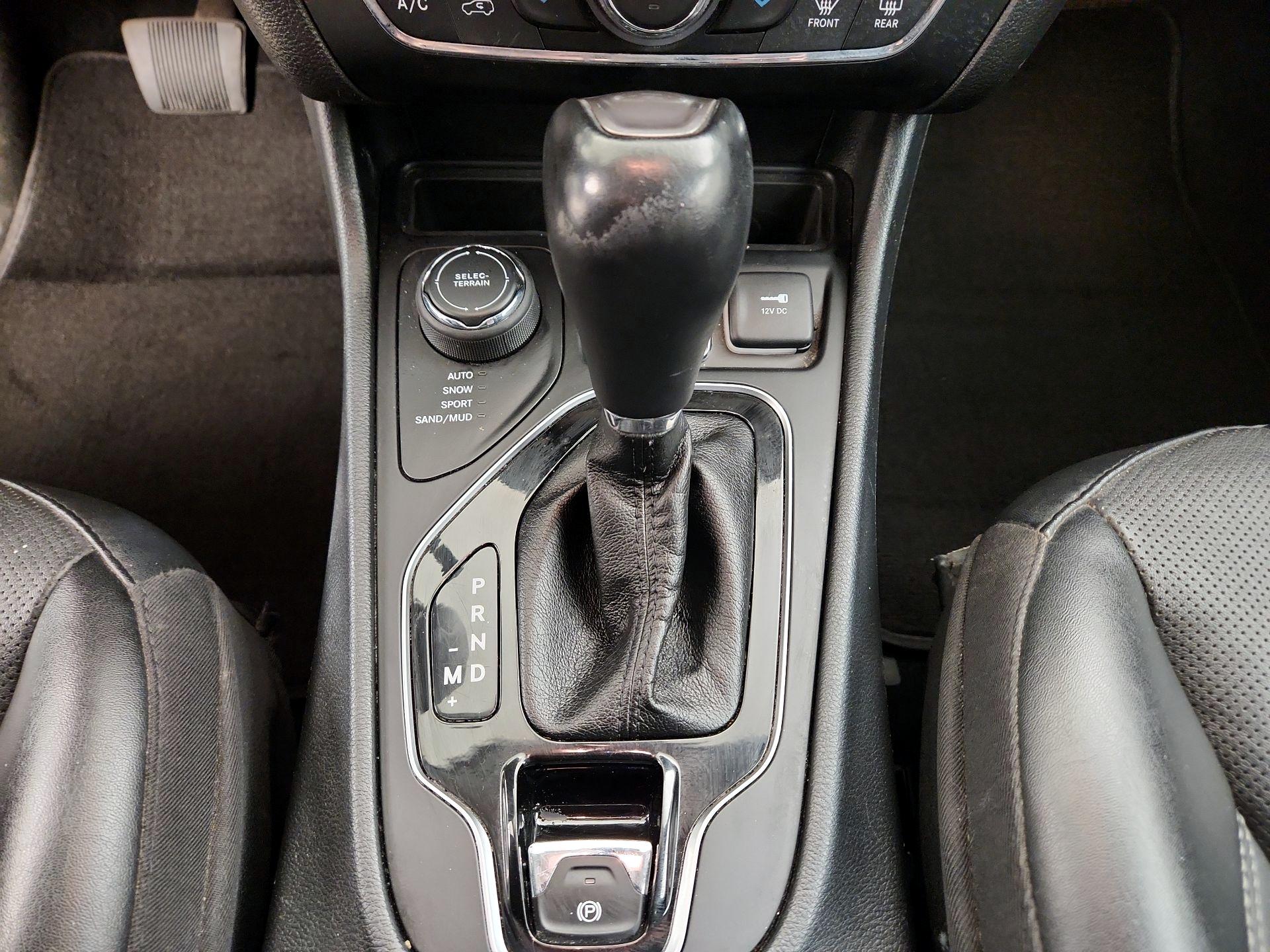 Thumbnail: 2023 Jeep Cherokee - 18