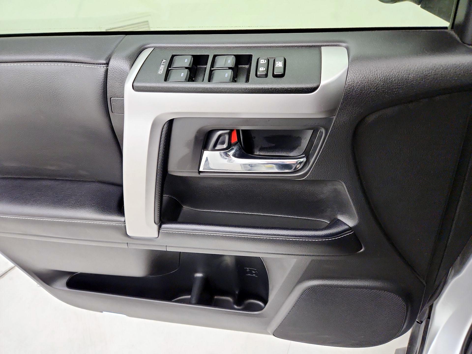 Thumbnail: 2023 Toyota 4Runner - 12