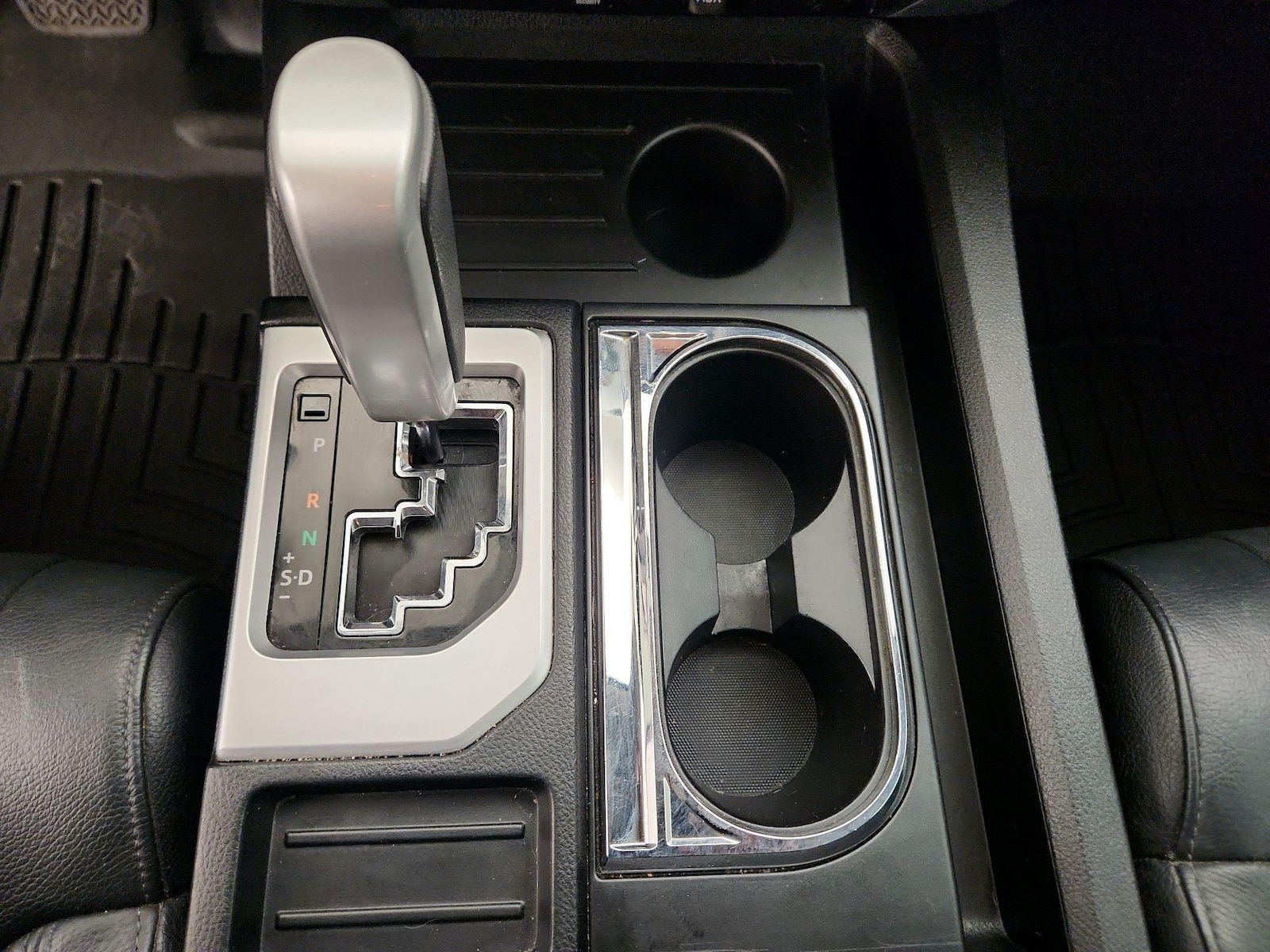 2015 Toyota Tundra Limited - Photo 18
