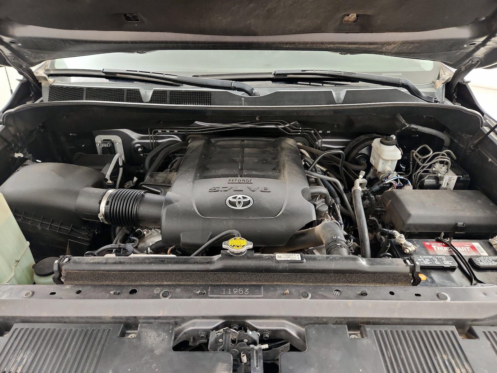 2015 Toyota Tundra Limited - Photo 22