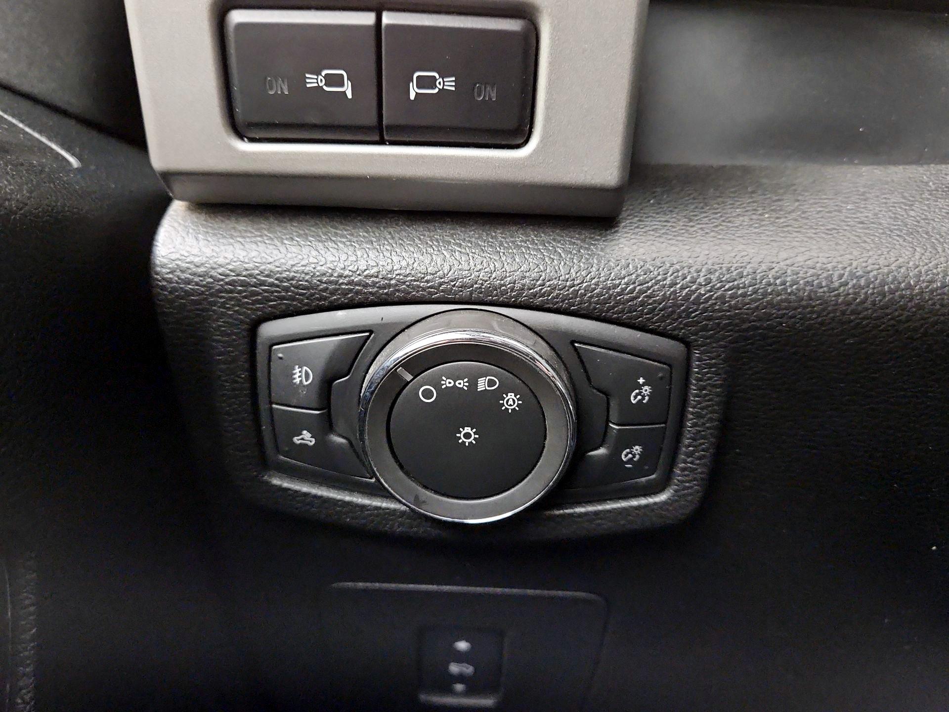 Thumbnail: 2015 Ford F-150 - 13