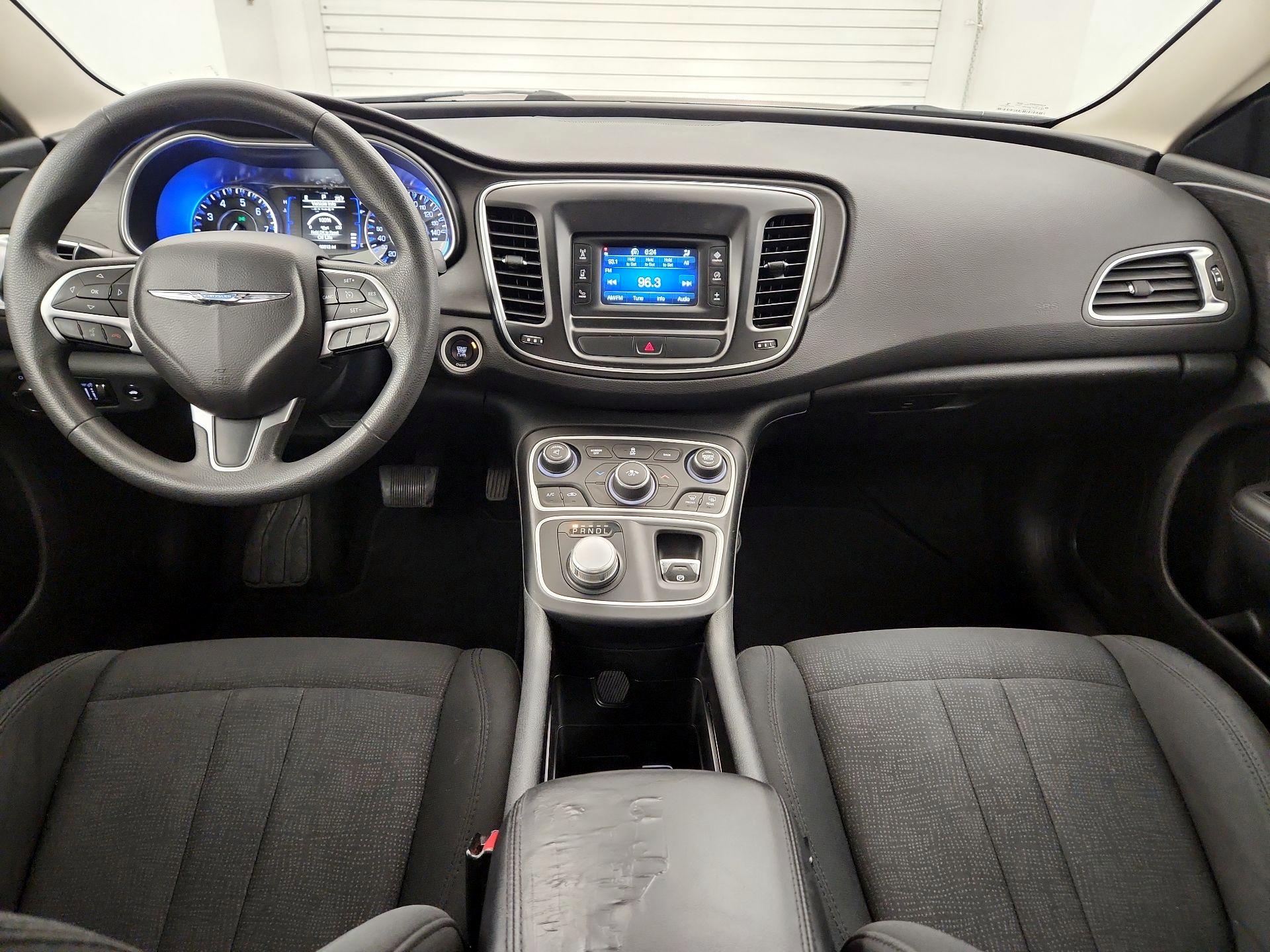 Thumbnail: 2016 Chrysler 200 - 9