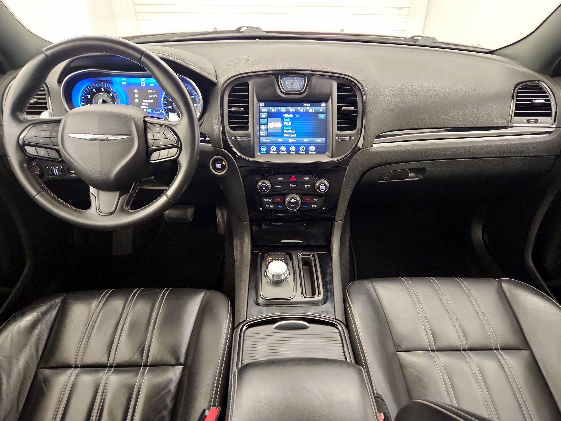 Thumbnail: 2021 Chrysler 300 - 9