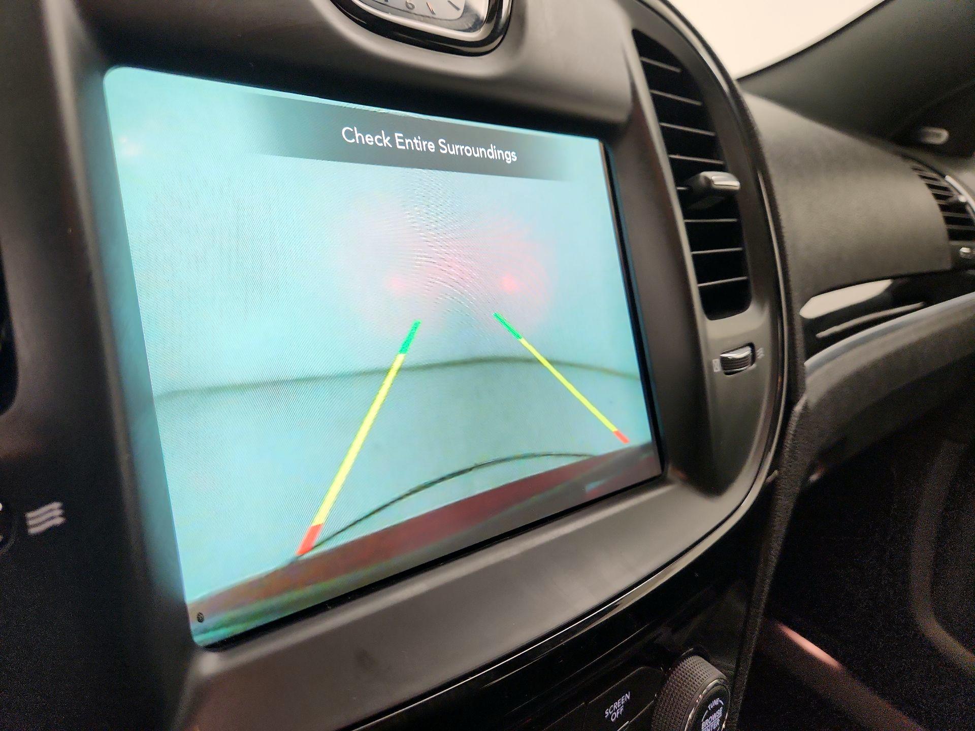 Thumbnail: 2021 Chrysler 300 - 14