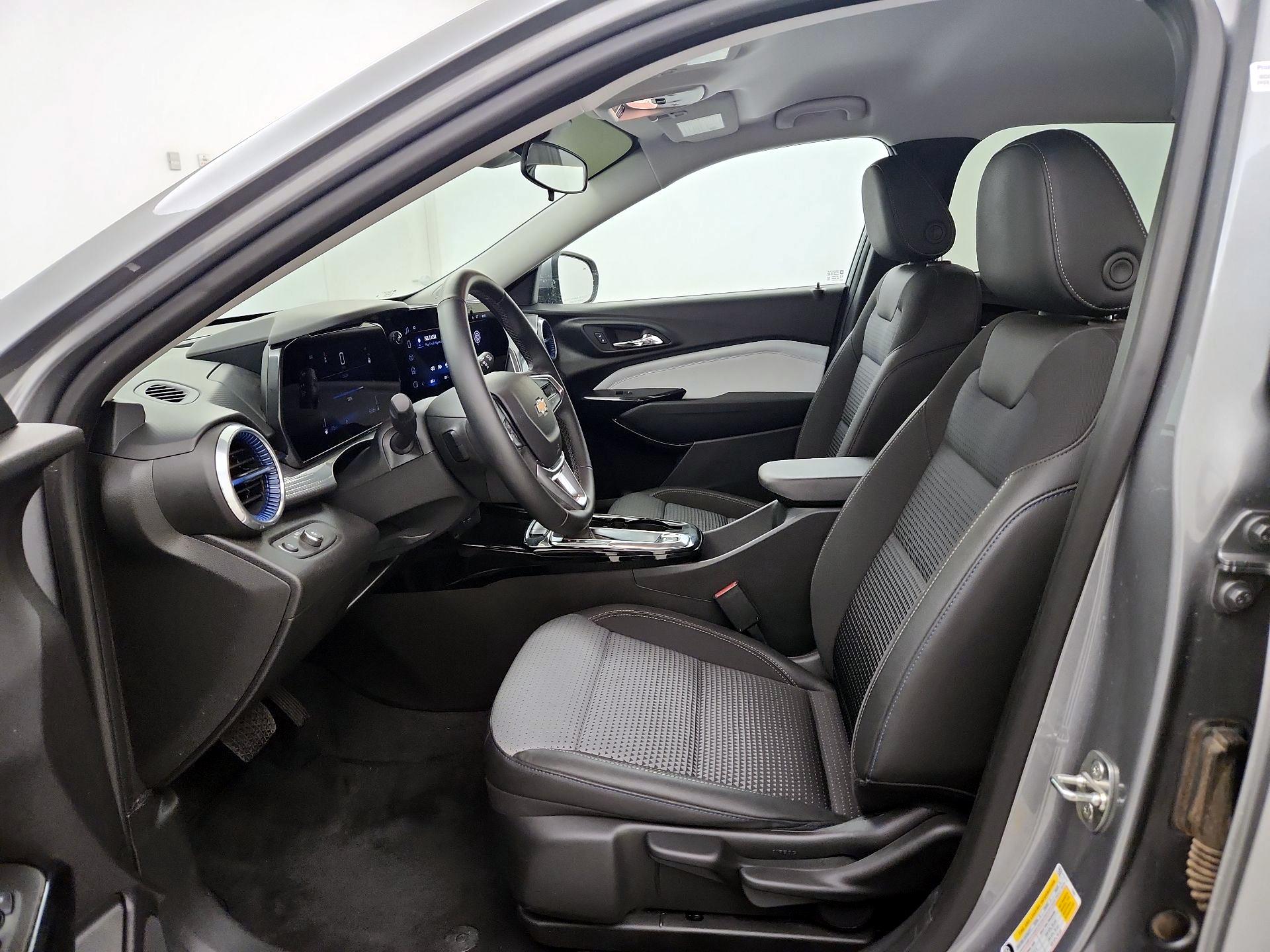 Thumbnail: 2024 Chevrolet Trax - 11