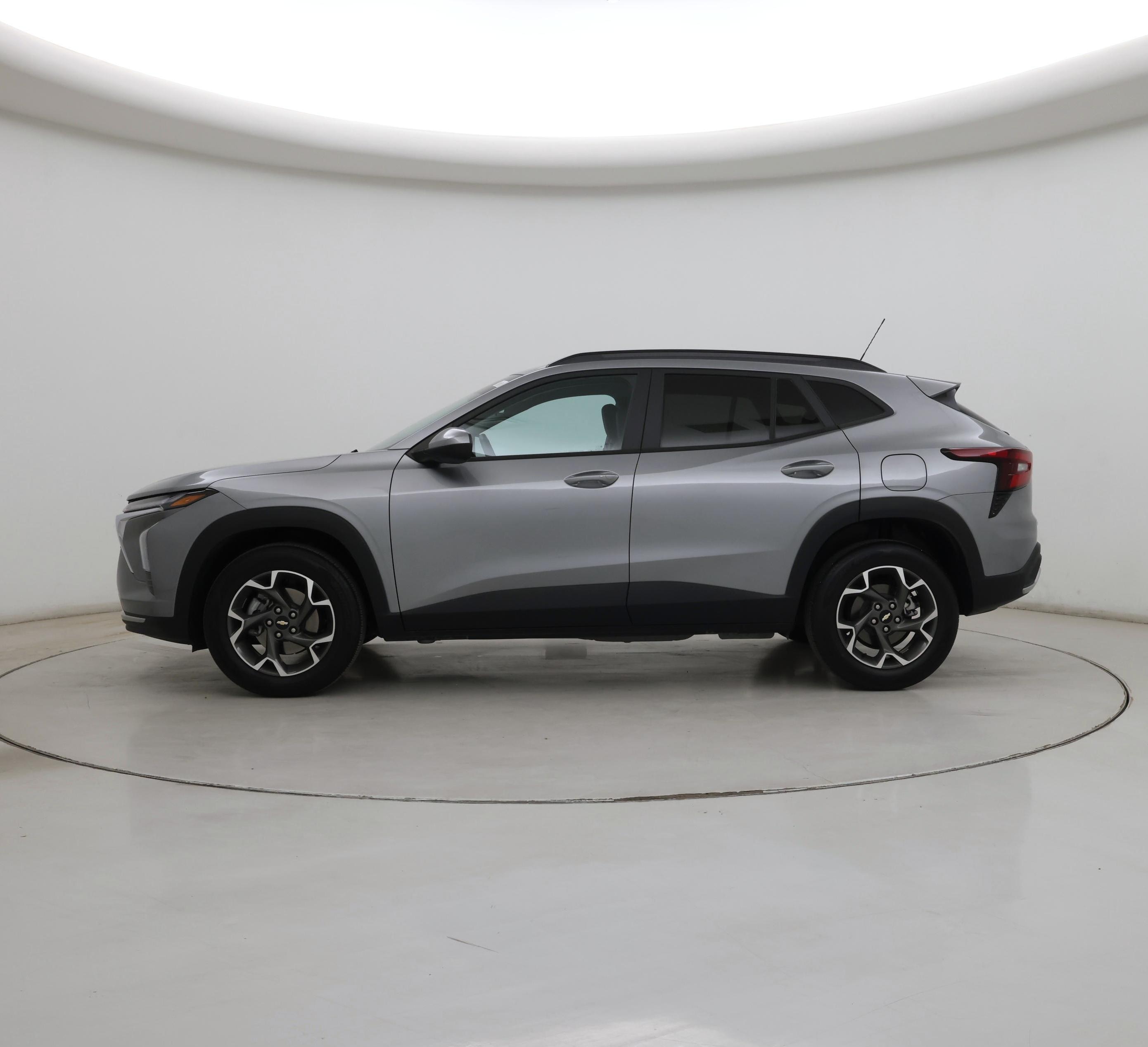 Thumbnail: 2024 Chevrolet Trax - 3