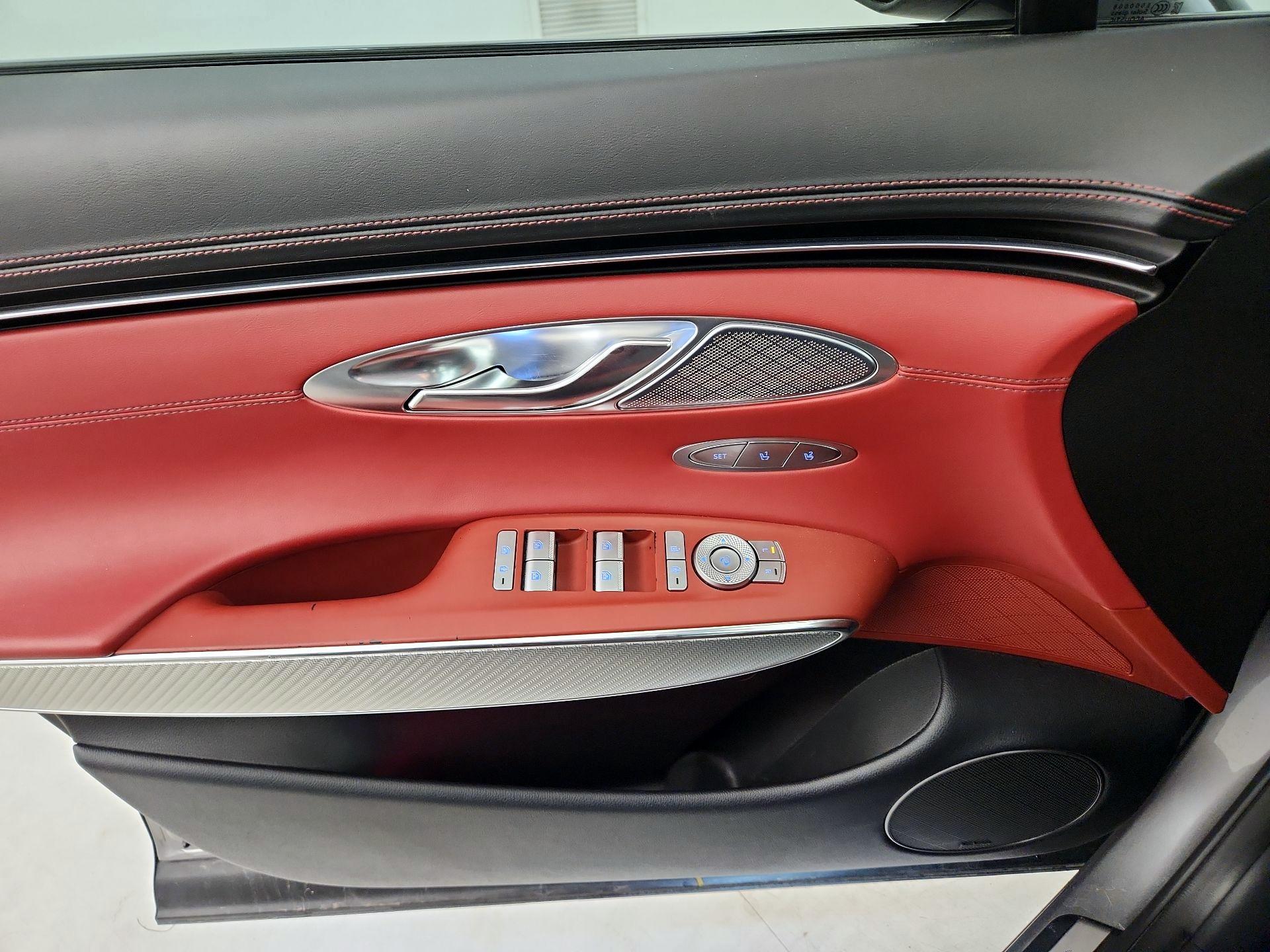 Thumbnail: 2023 Genesis GV70 - 12