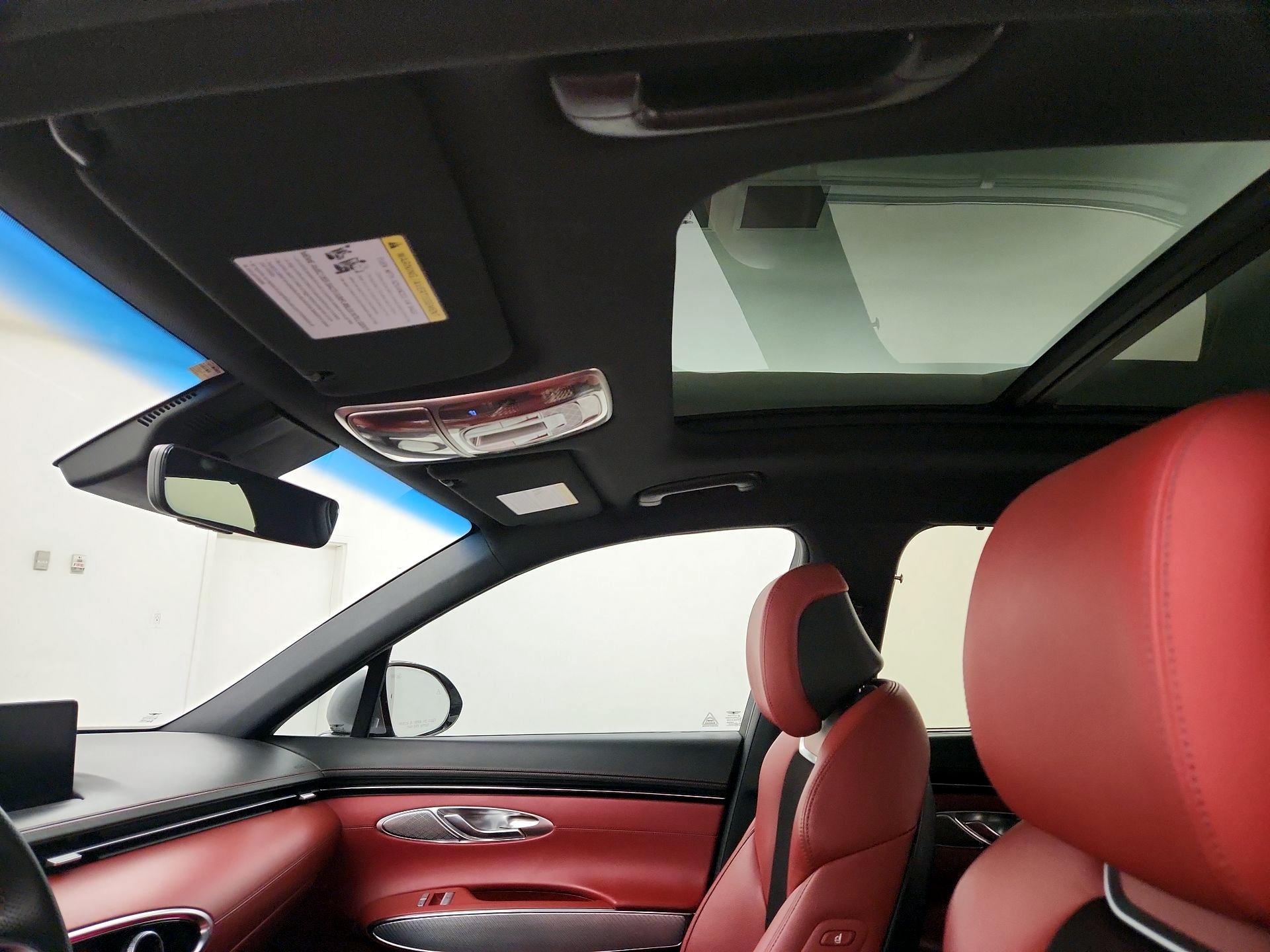 Thumbnail: 2023 Genesis GV70 - 20