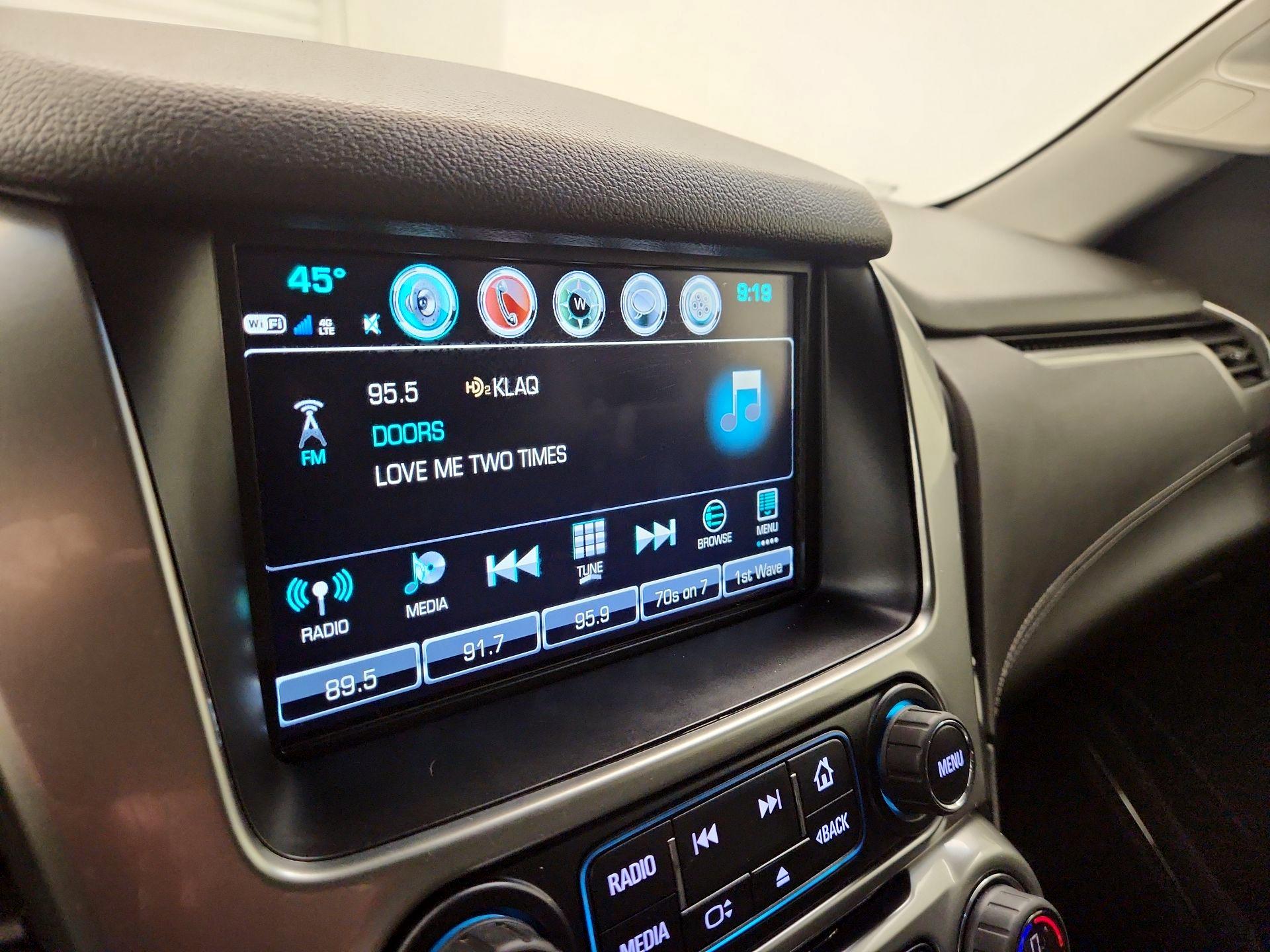Thumbnail: 2019 Chevrolet Tahoe - 16
