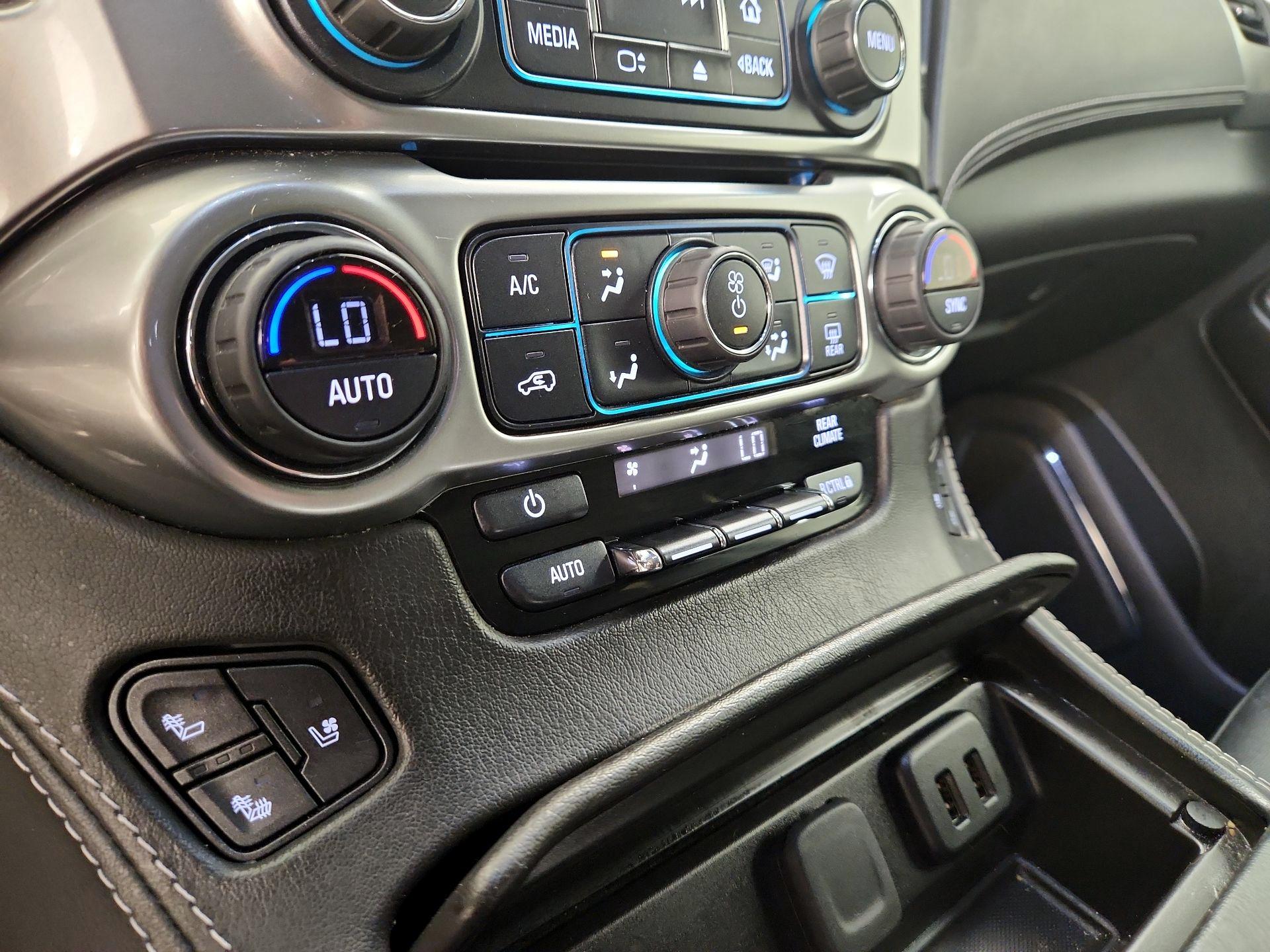 Thumbnail: 2019 Chevrolet Tahoe - 17
