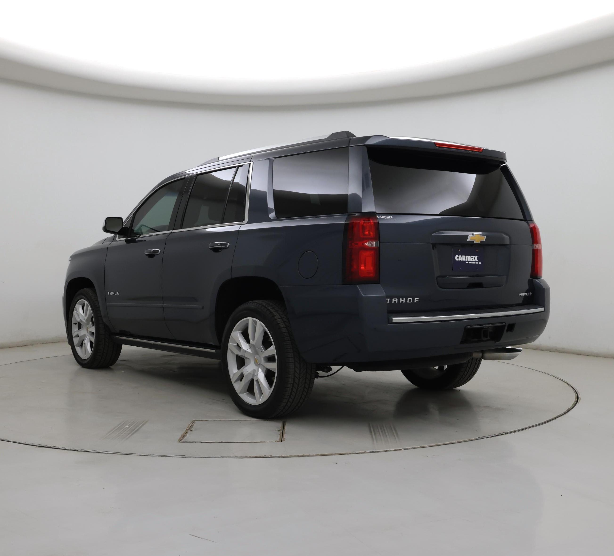 Thumbnail: 2019 Chevrolet Tahoe - 2