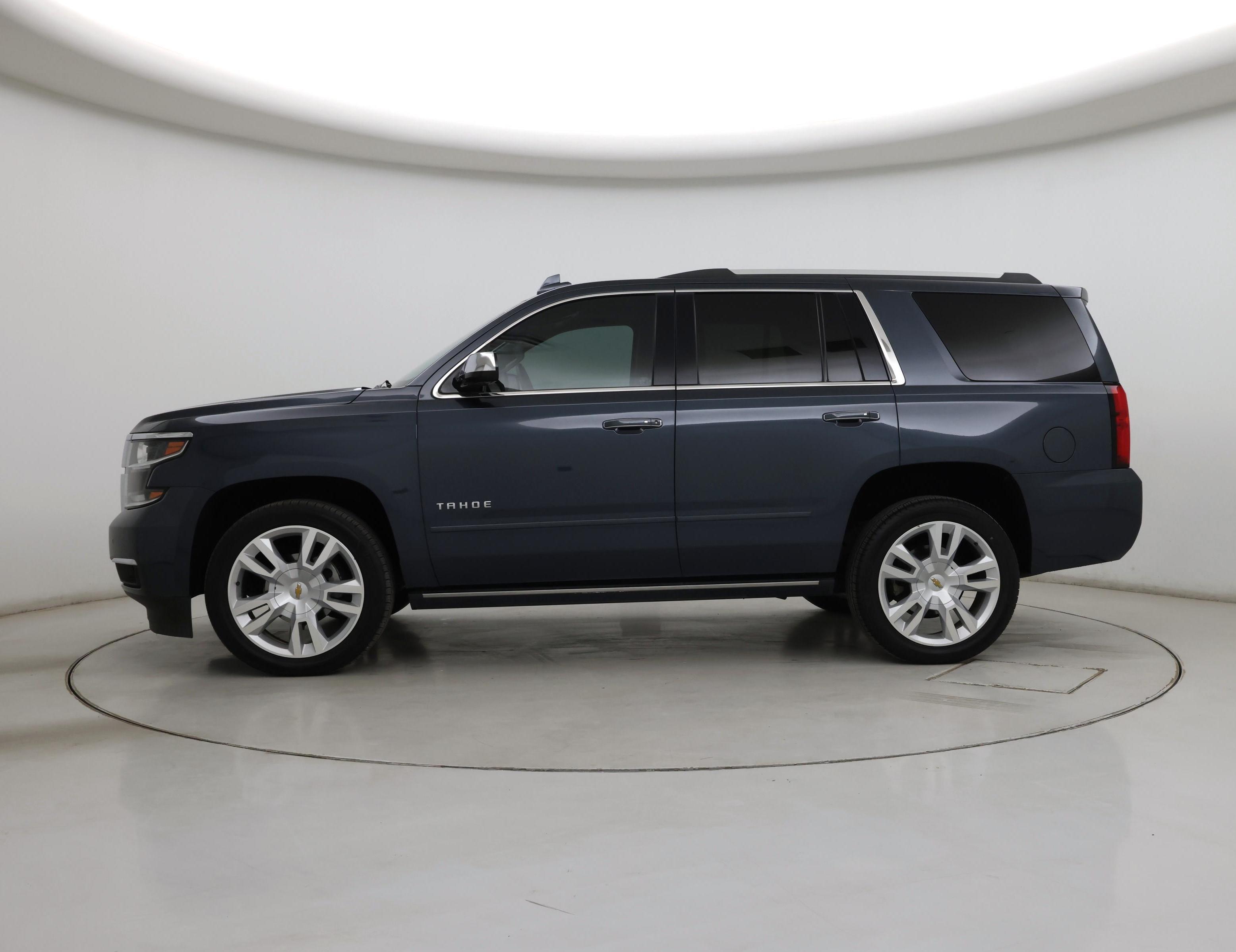 Thumbnail: 2019 Chevrolet Tahoe - 3