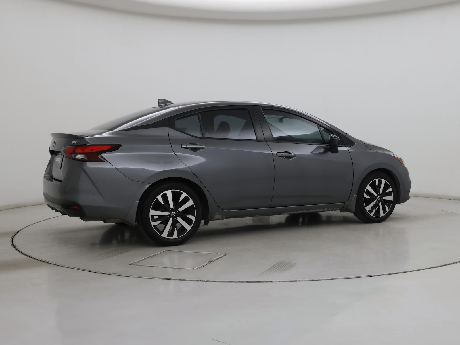 2022 Nissan Versa Sedan SR - Photo 24