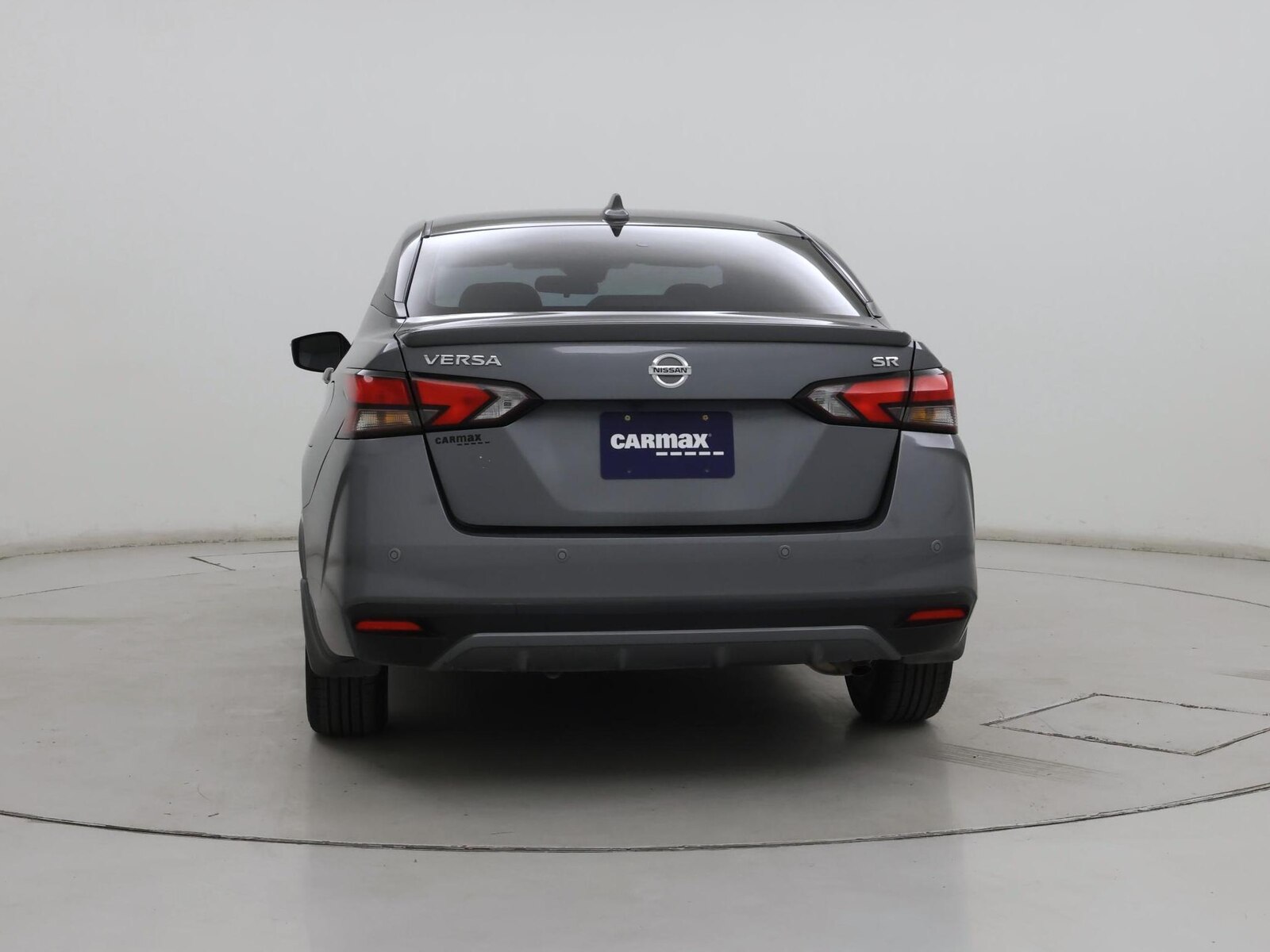 2022 Nissan Versa Sedan SR - Photo 7