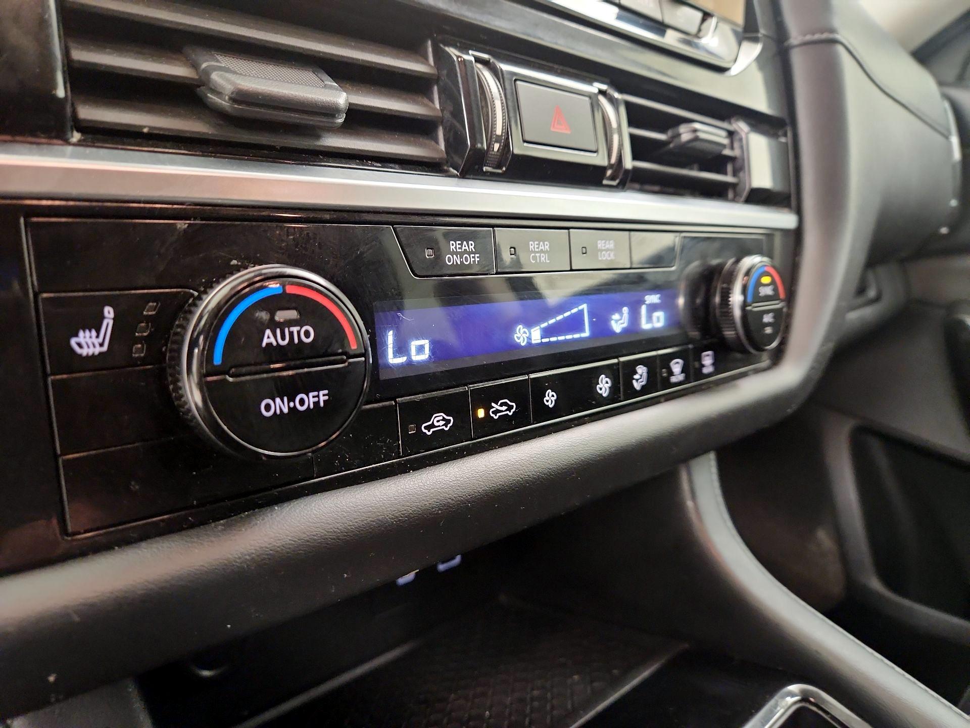 Thumbnail: 2024 Nissan Pathfinder - 16