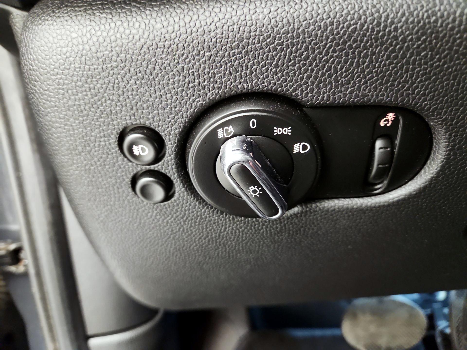 Thumbnail: 2020 MINI Cooper Hardtop - 13