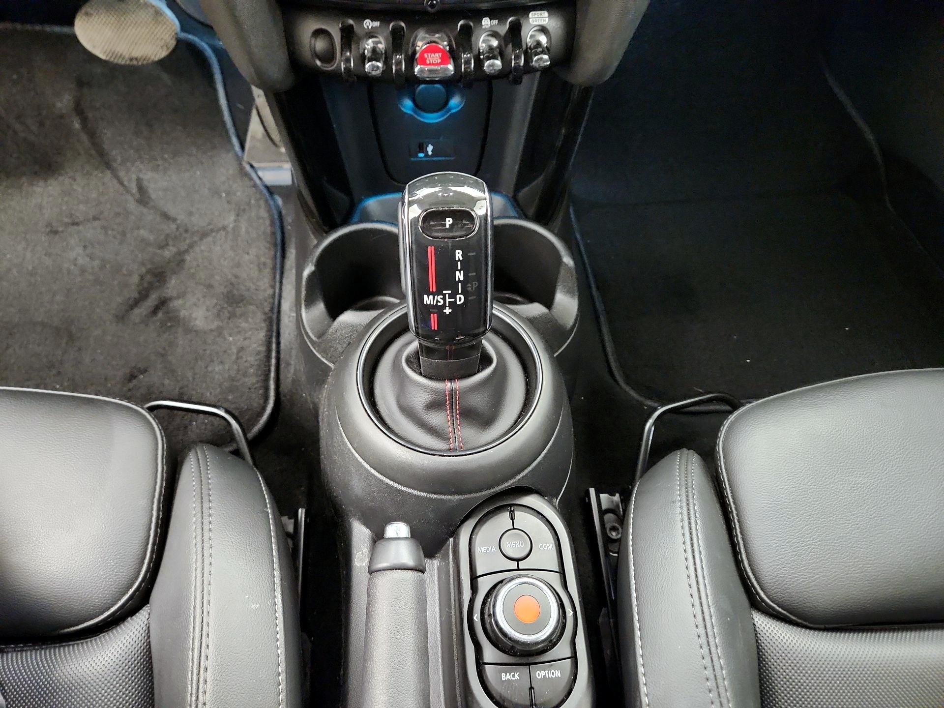 Thumbnail: 2020 MINI Cooper Hardtop - 17