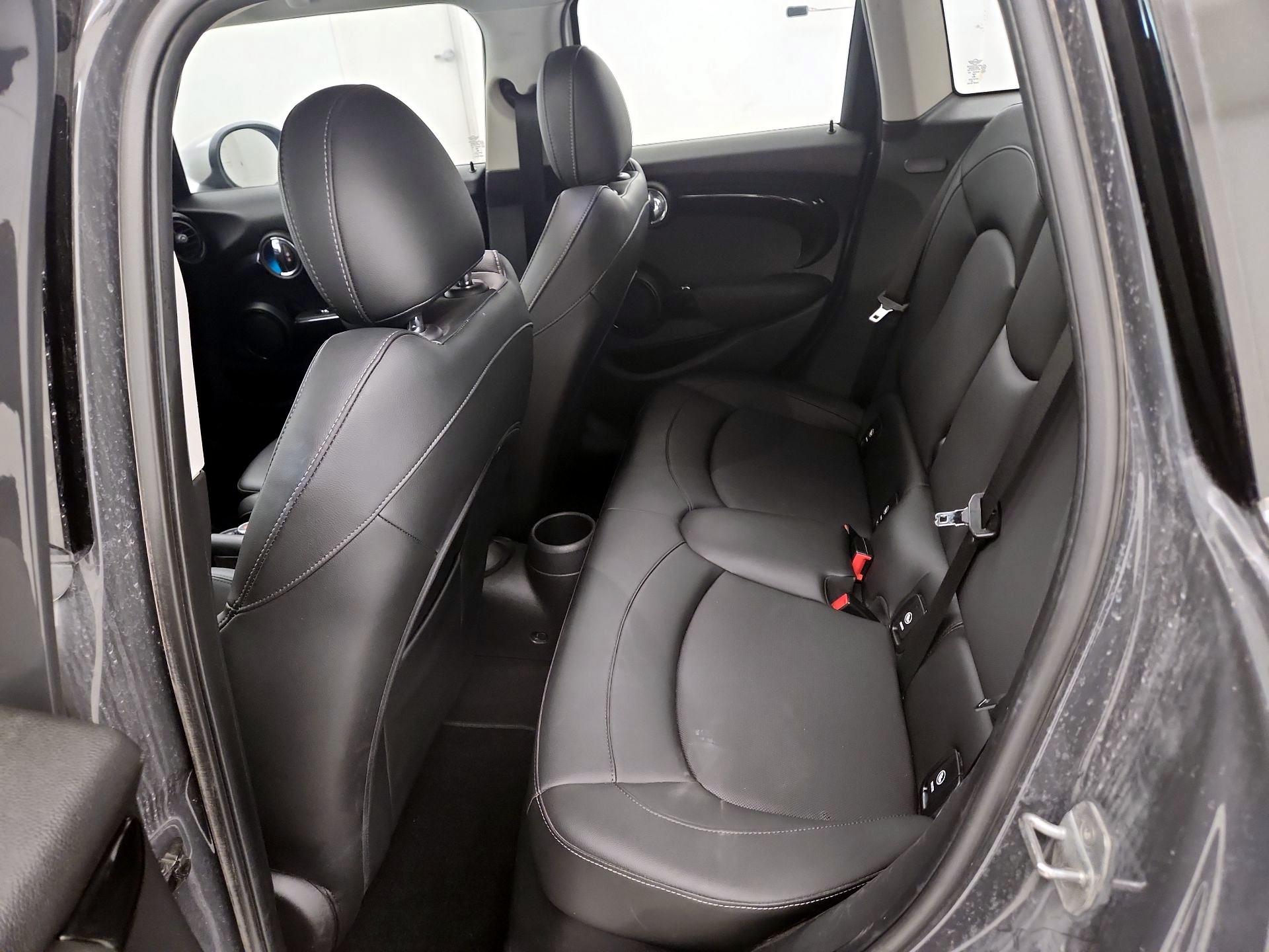 Thumbnail: 2020 MINI Cooper Hardtop - 20