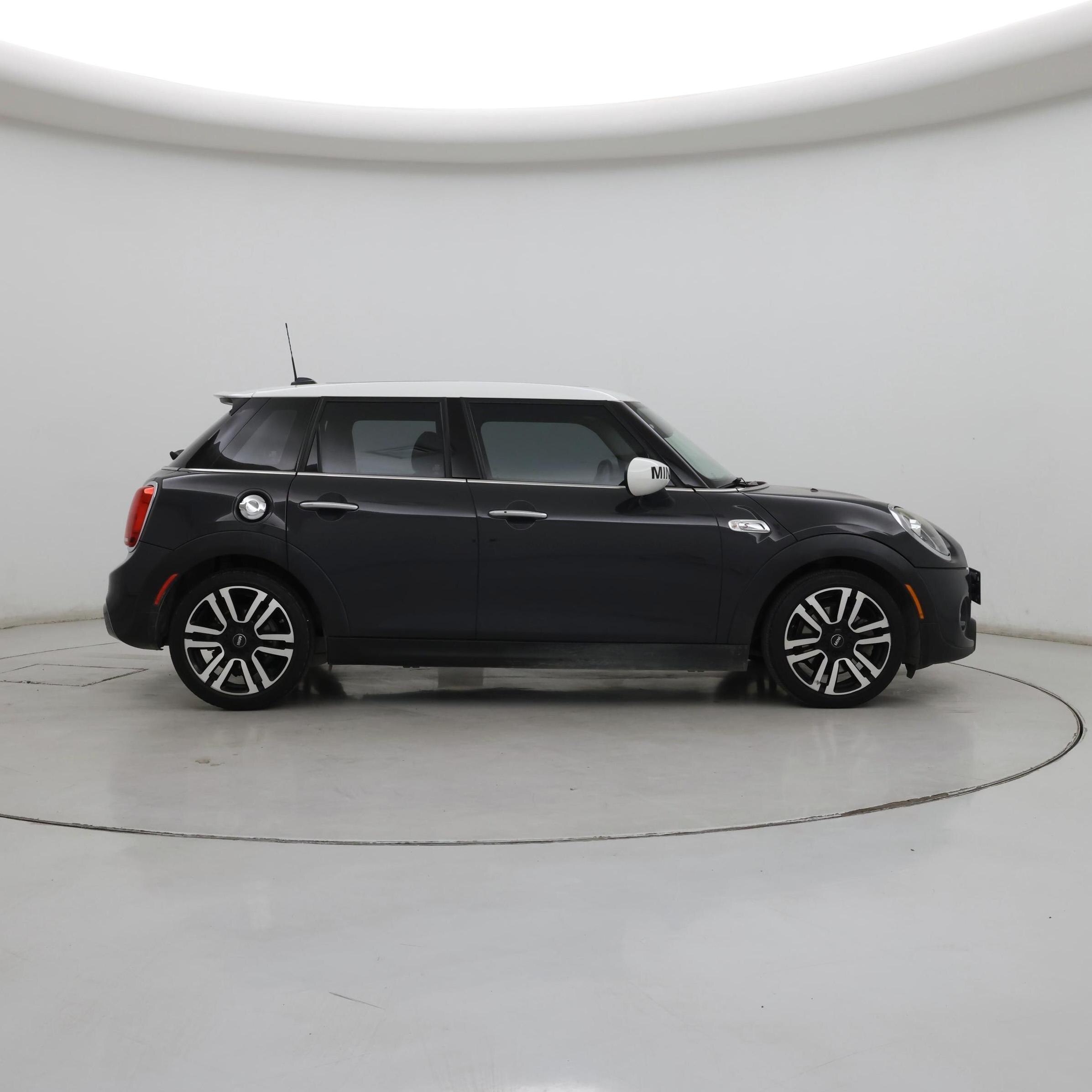 Thumbnail: 2020 MINI Cooper Hardtop - 7