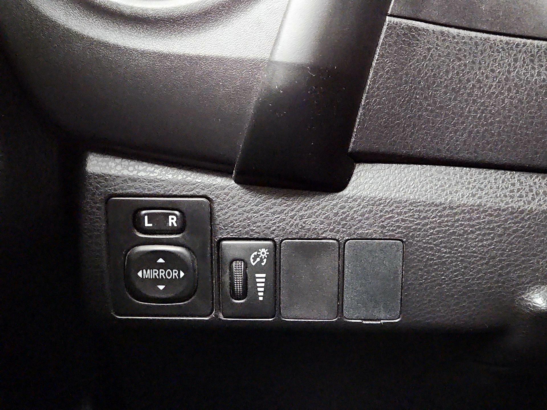 Thumbnail: 2018 Toyota Corolla - 13