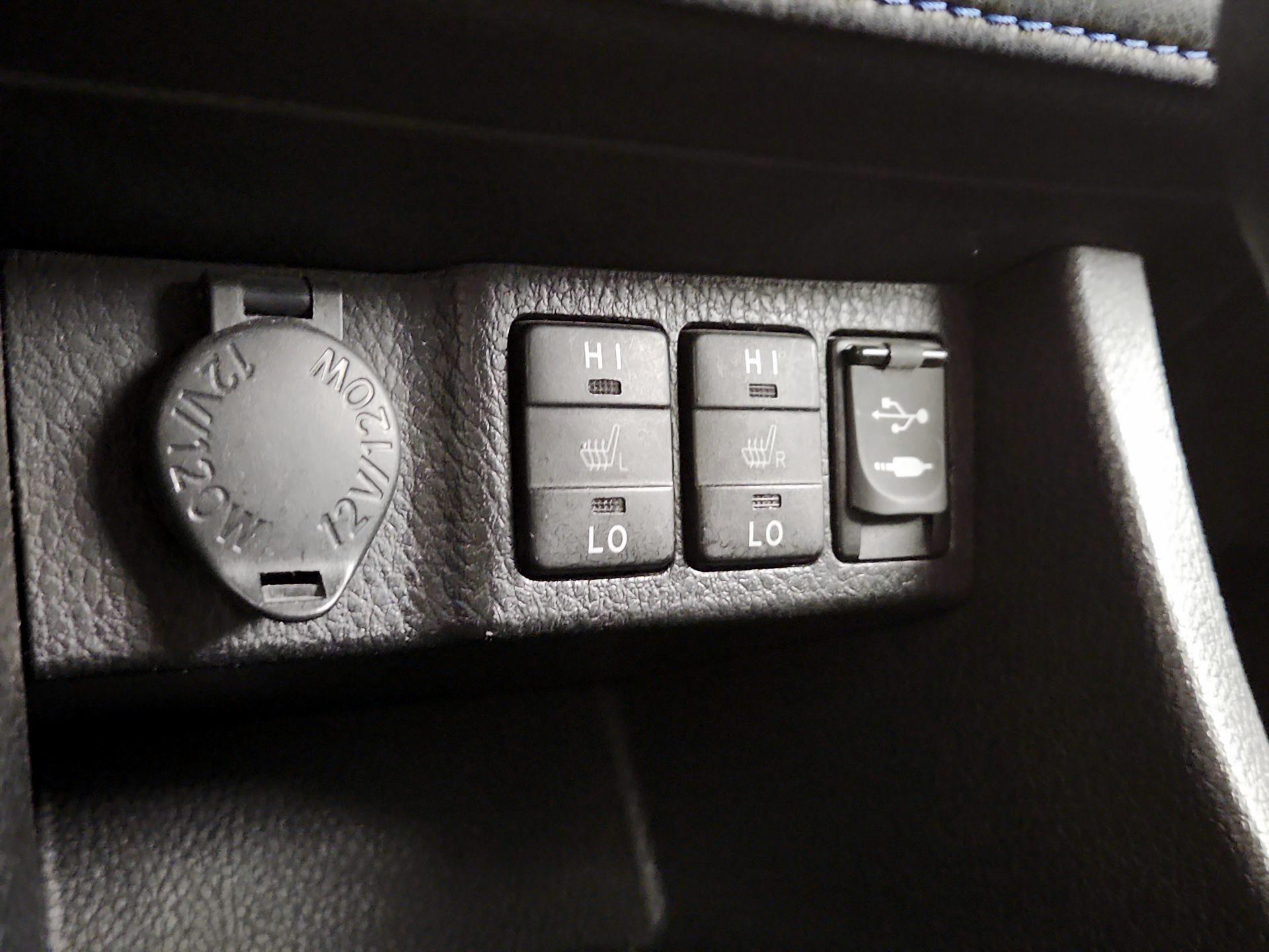 Thumbnail: 2018 Toyota Corolla - 18