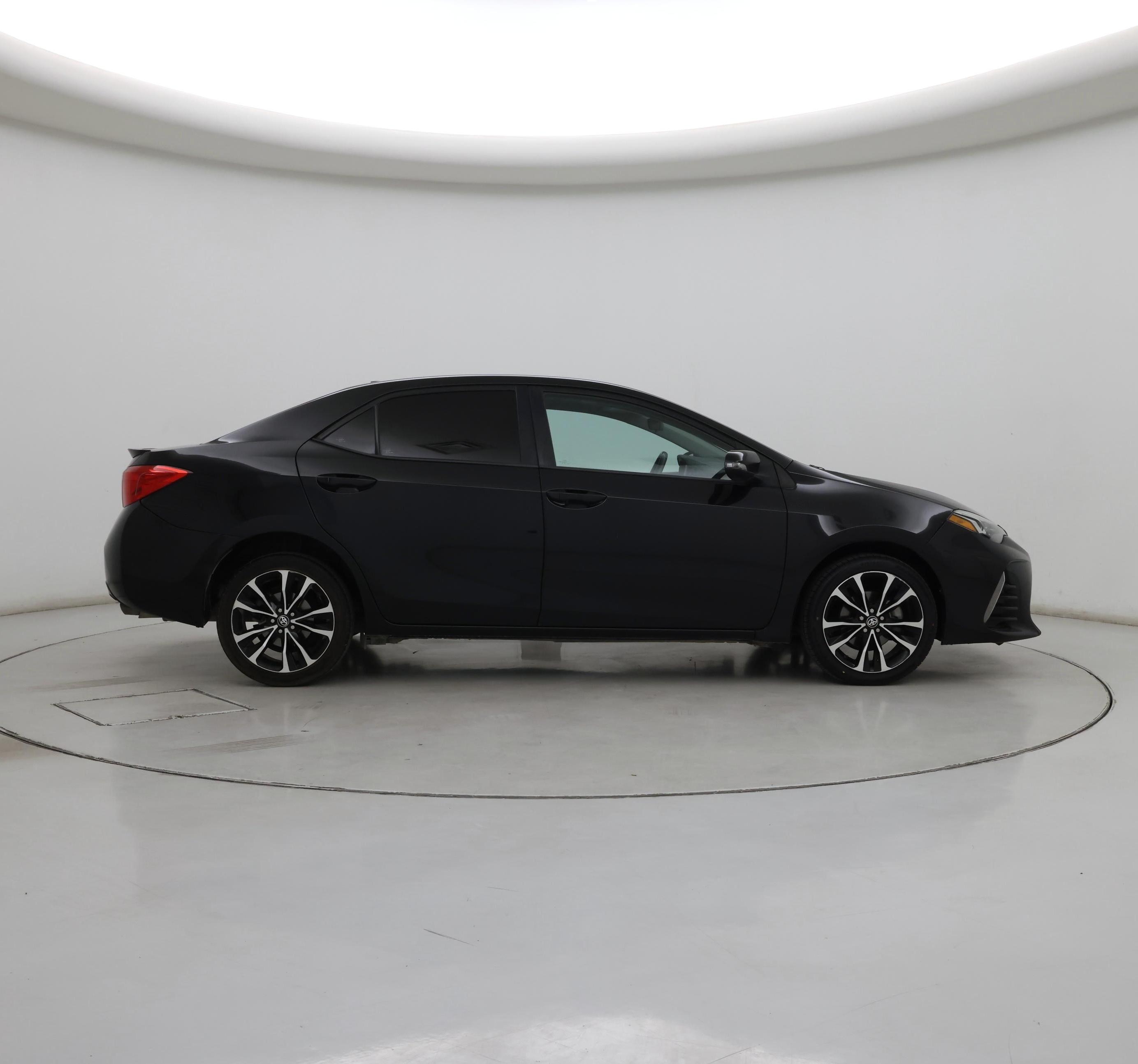 Thumbnail: 2018 Toyota Corolla - 7